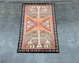 Arrows Navajo Inspired Hand-Knotted Carpet - 6x4 ft