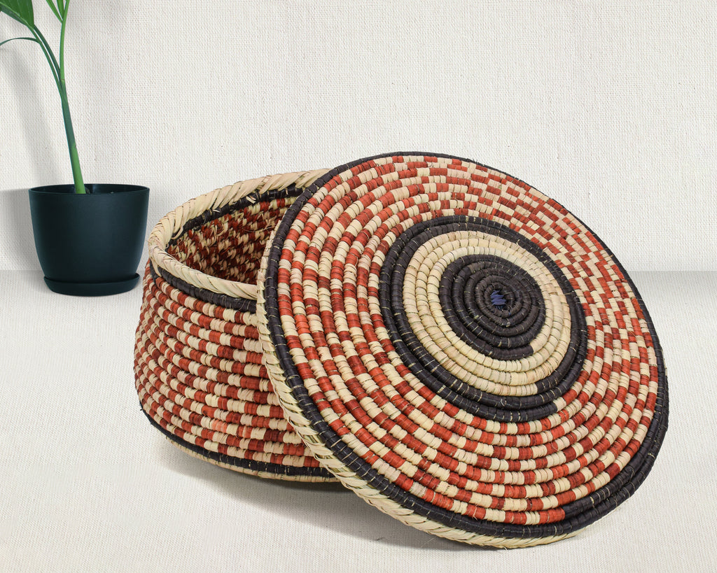 Rust Checker Lidded Basket
