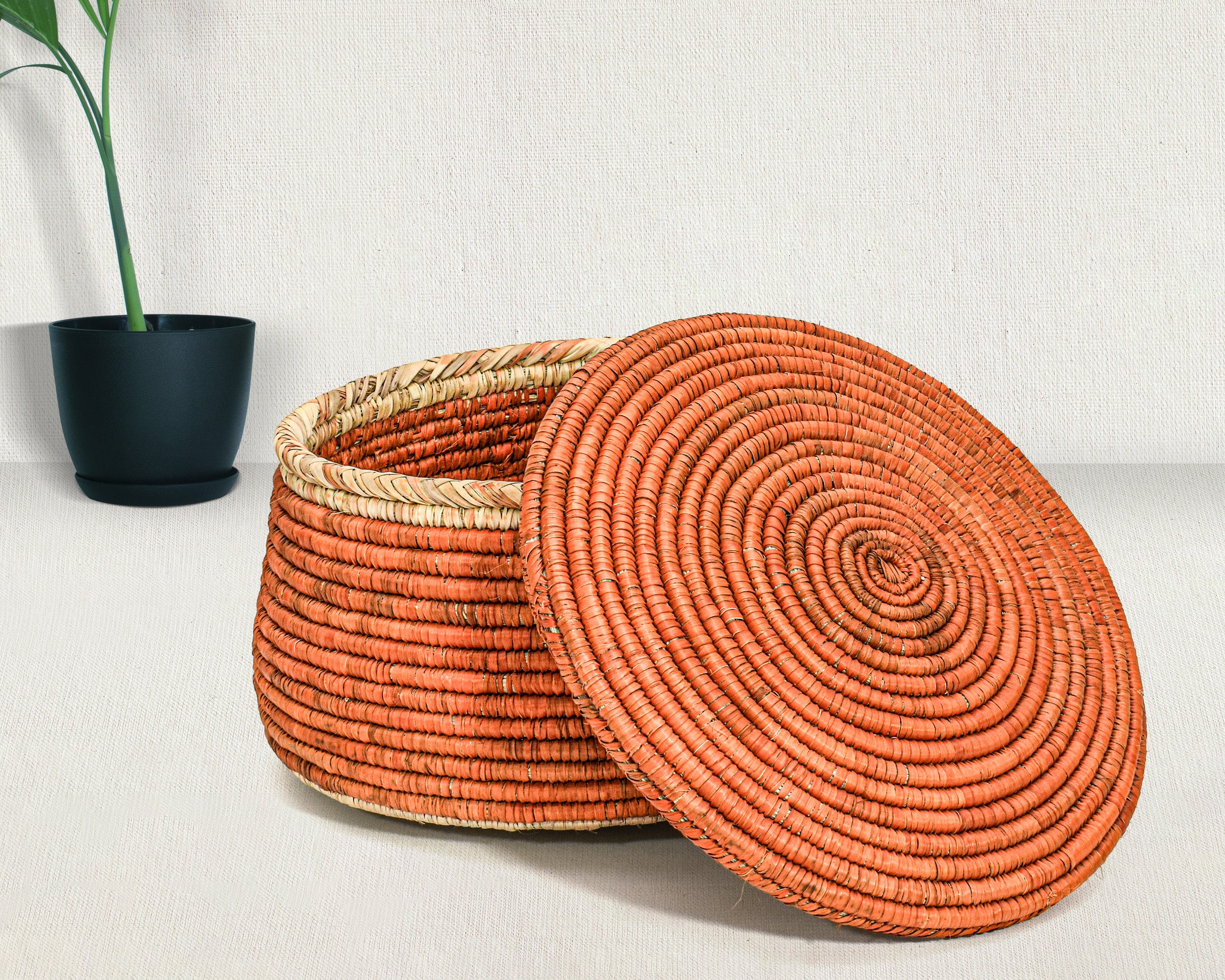 Amber Weave Lidded Basket