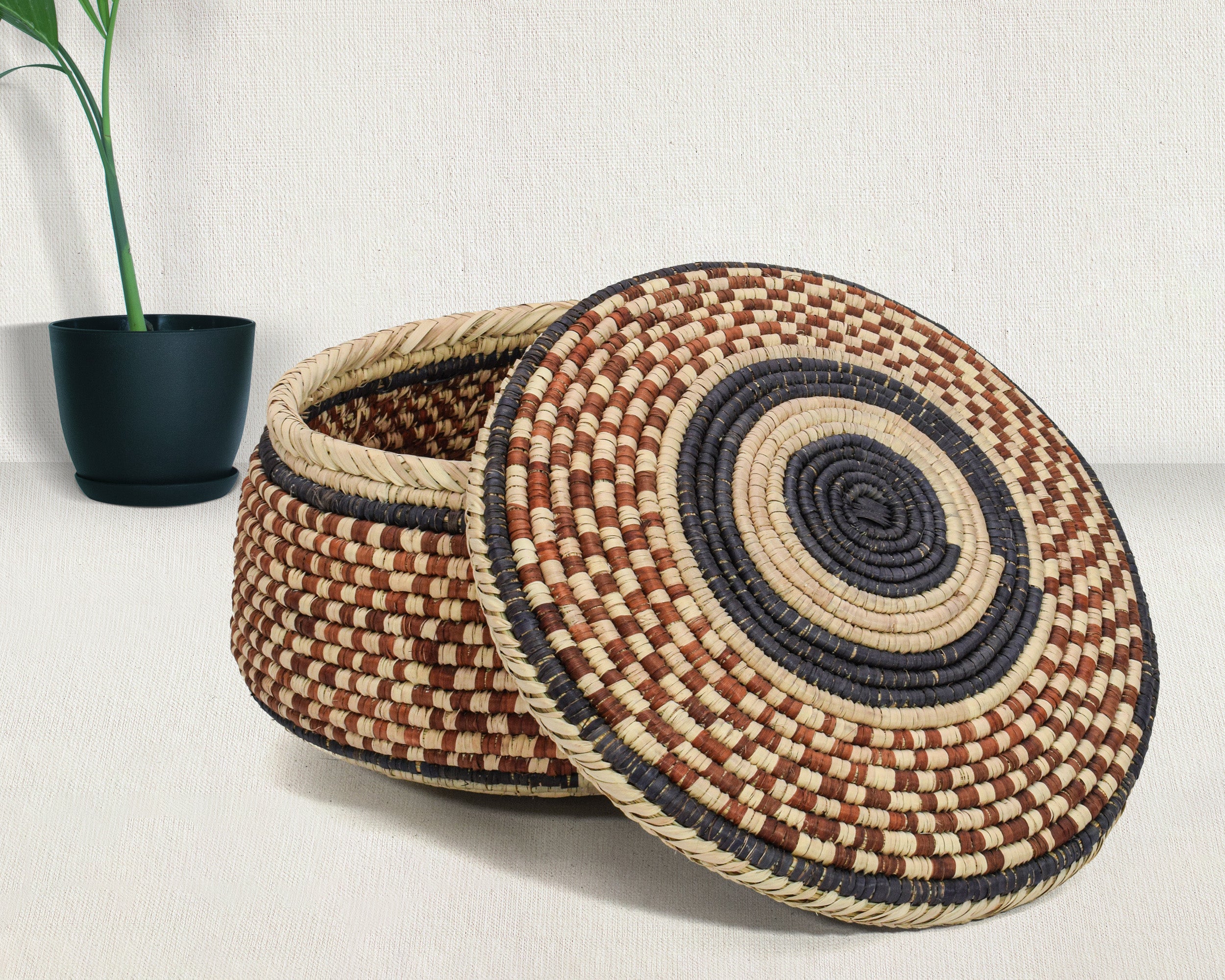 Brown Checkered Lid Basket PR-628-12