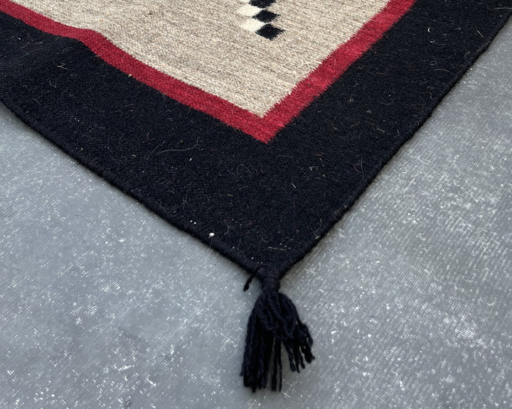 5x7ft Handwoven Dhurrie Rug, Large Soft Wool Flatweave Rug, Southwestern Tribal Area Rug, Perfect for Living Room & Bedroom