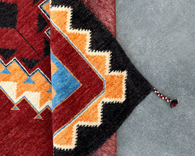 Two Grey Hills Navajo Inspired Hand-Knotted Carpet - 5x7 ft