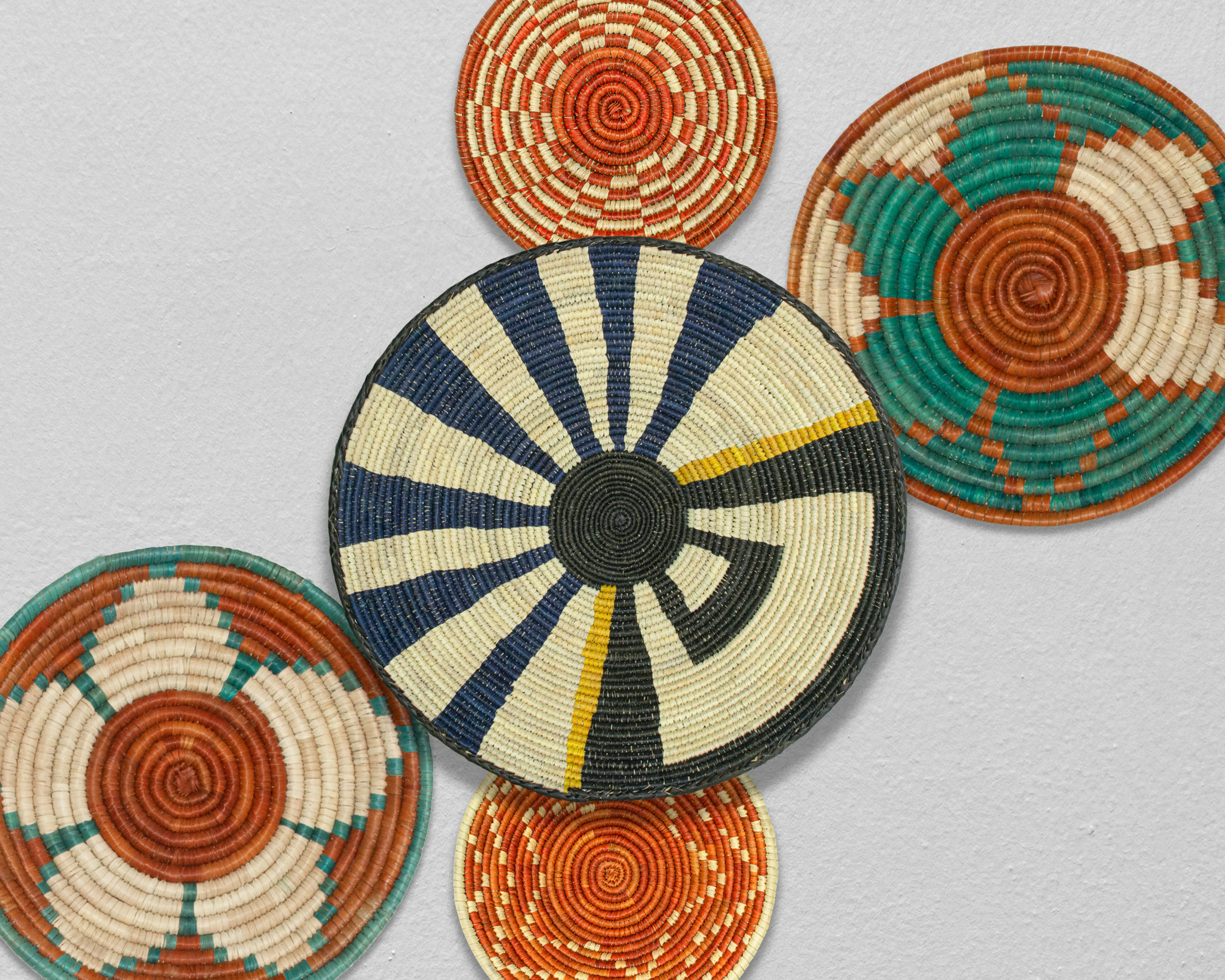 Set of 6 Handwoven wall baskets SET-392-6 N