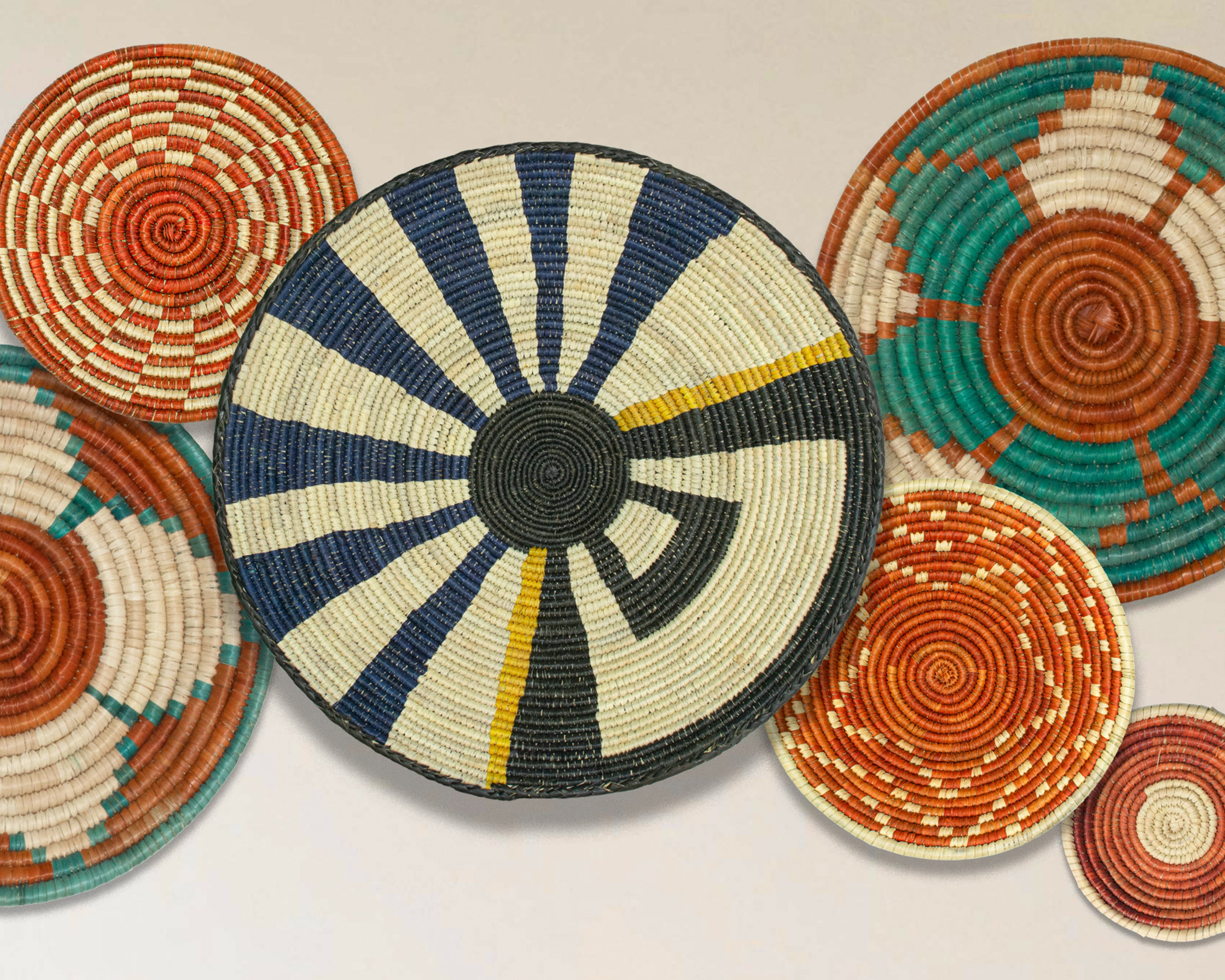 Set of 6 Handwoven wall baskets SET-392-6 N