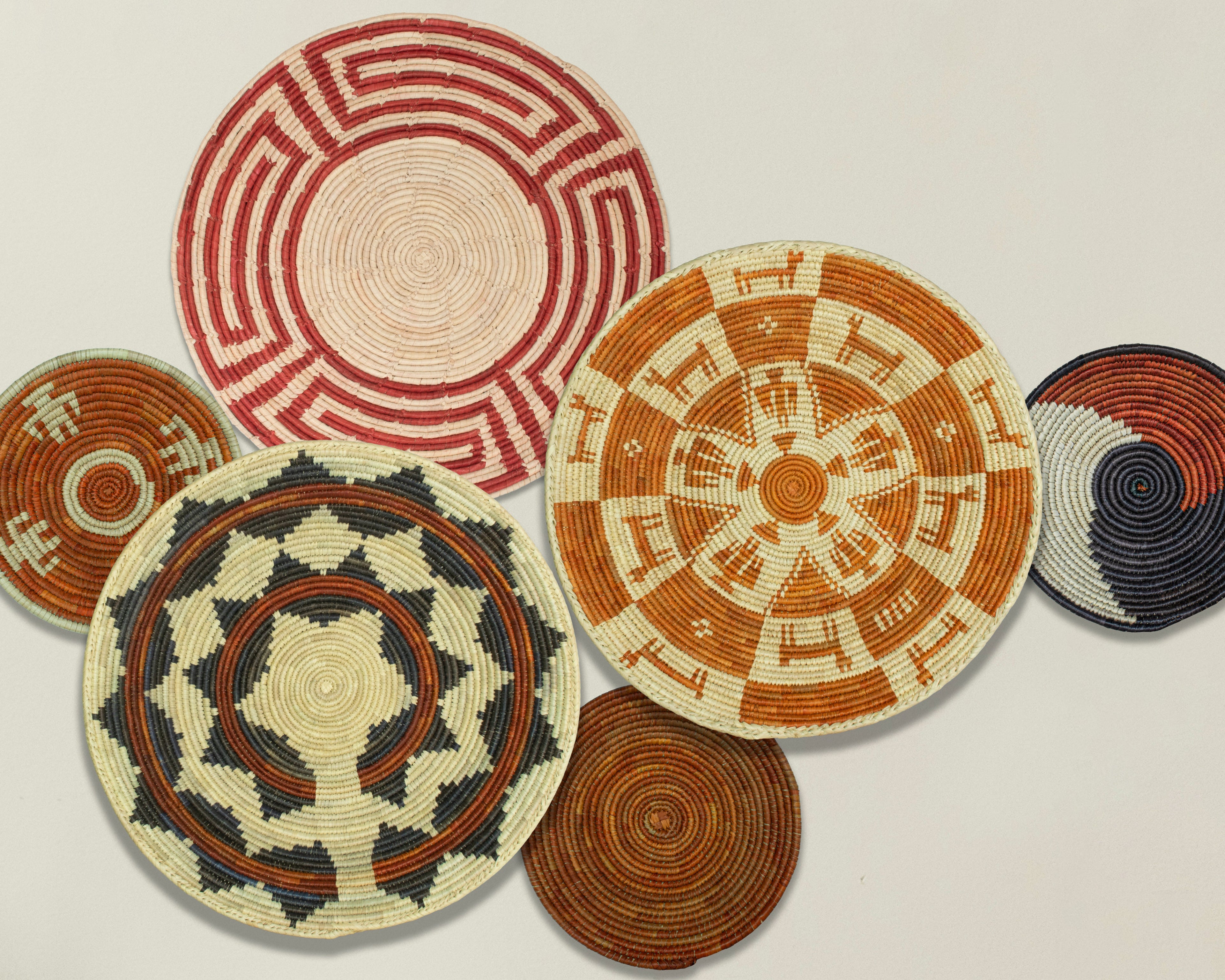 Set of 6 Handwoven wall baskets SET-291-6 N