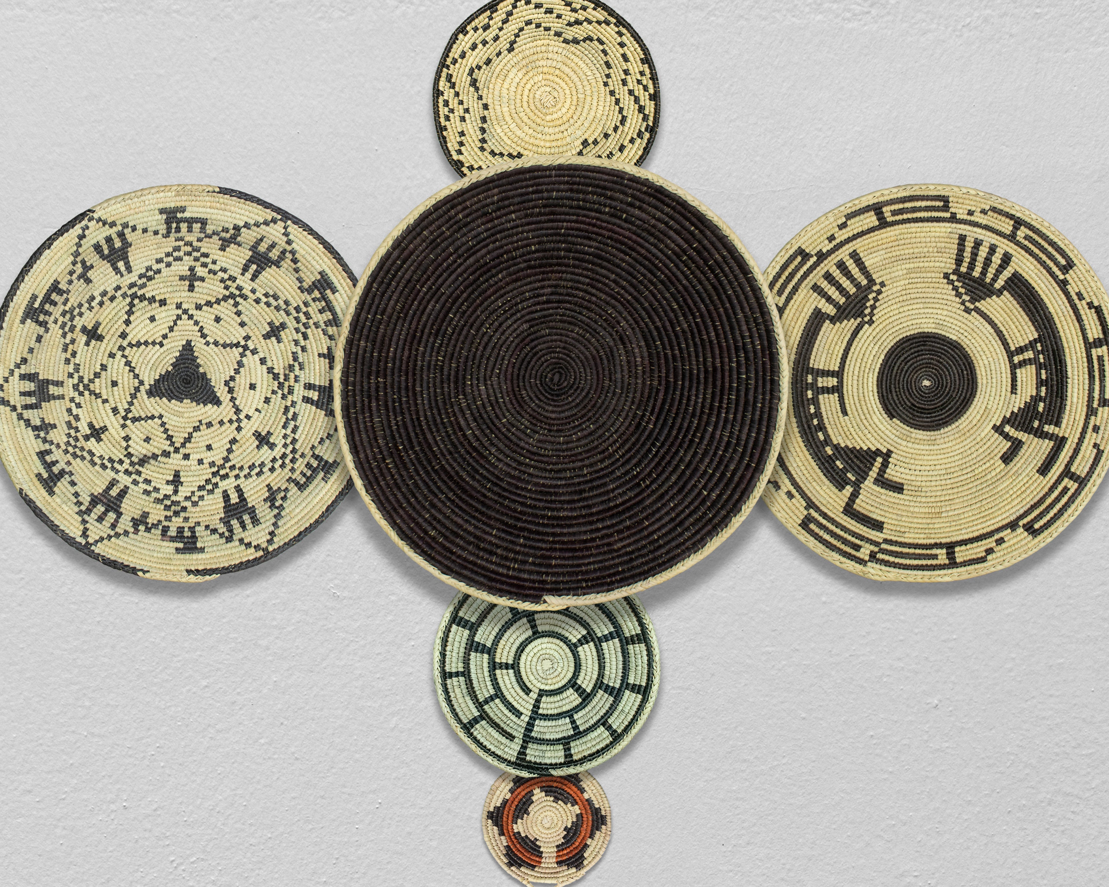 Set of 6 Handwoven wall baskets SET-296-6 N