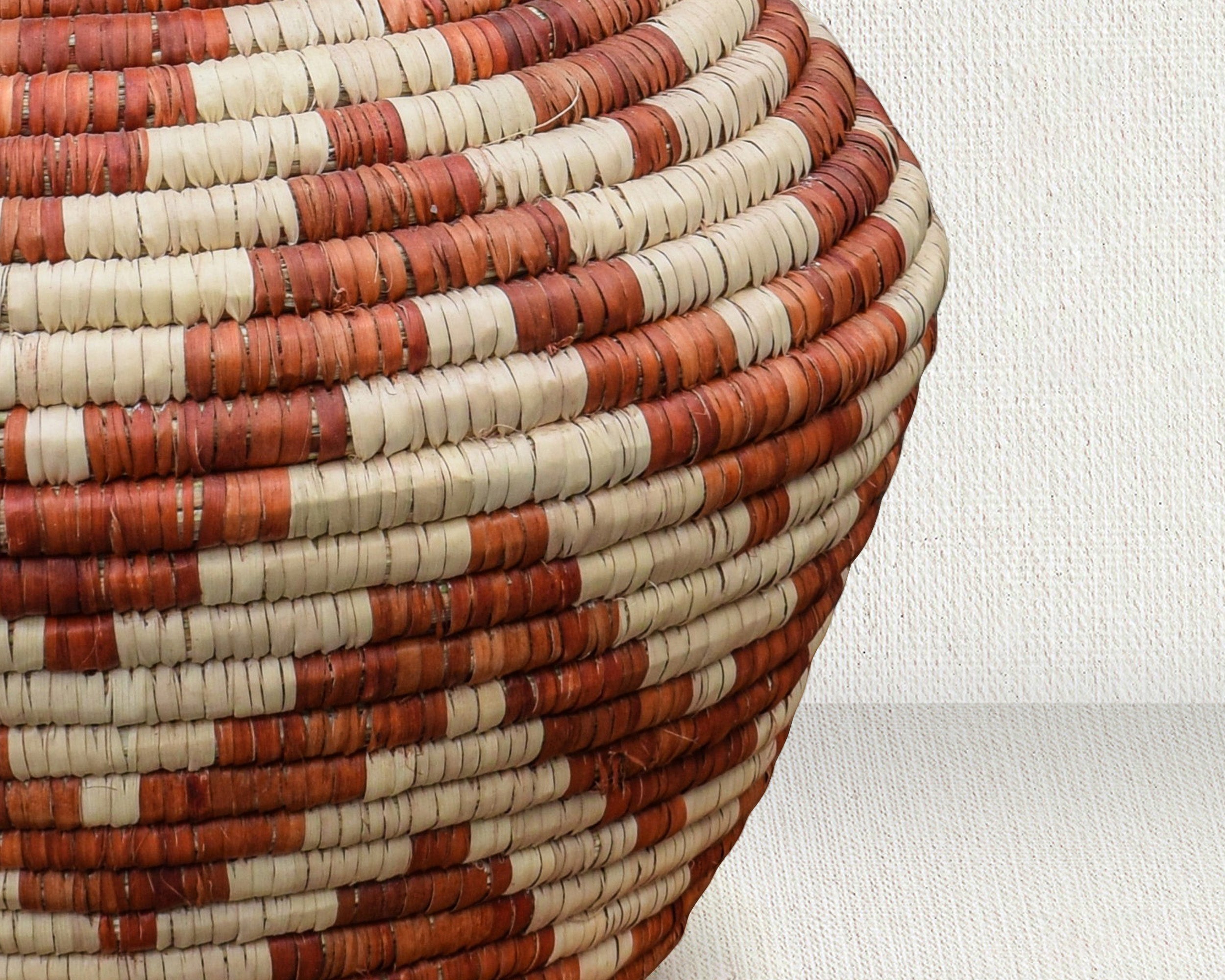 Terracotta Diamond Potter Basket