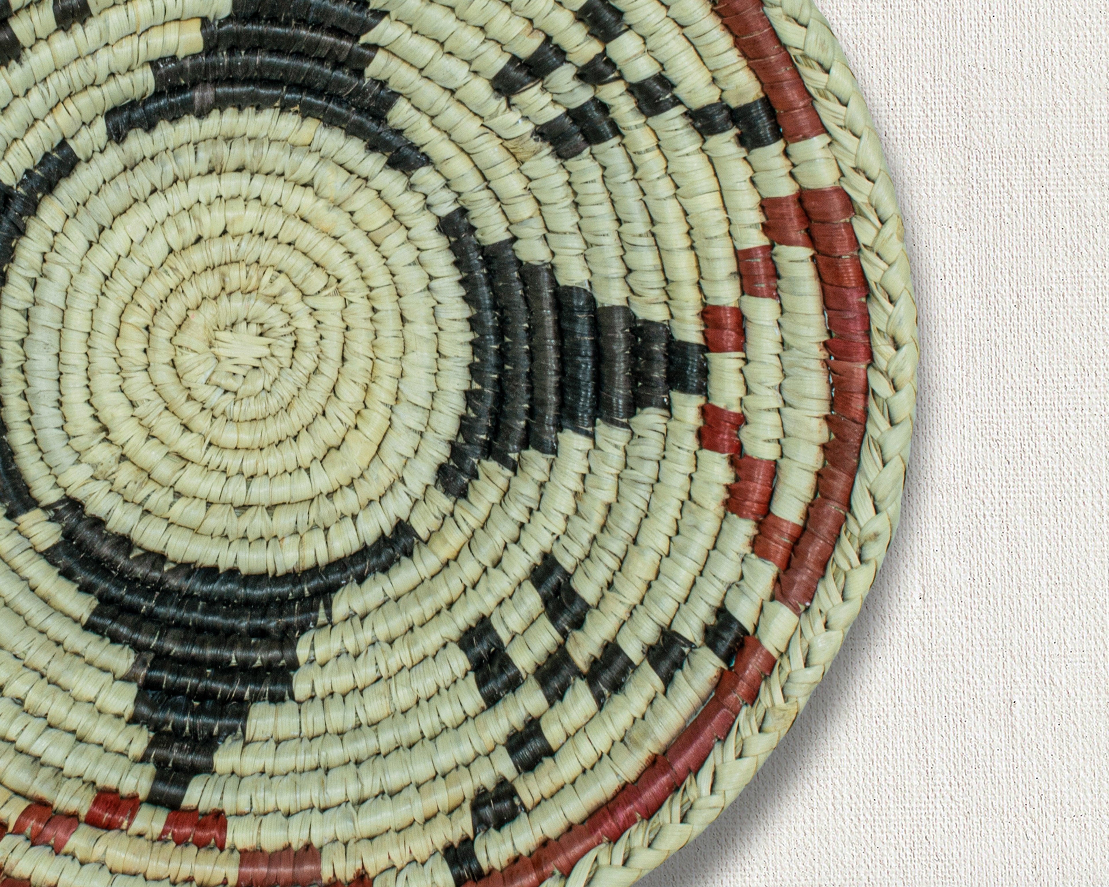 Four Point Star Black Bowl Basket 8-inch LBW-408-7