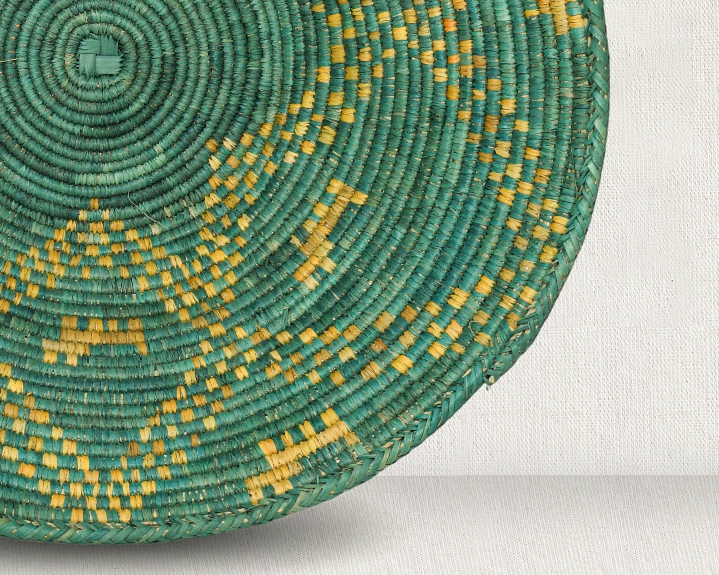 Mesa Gold Bowl Basket