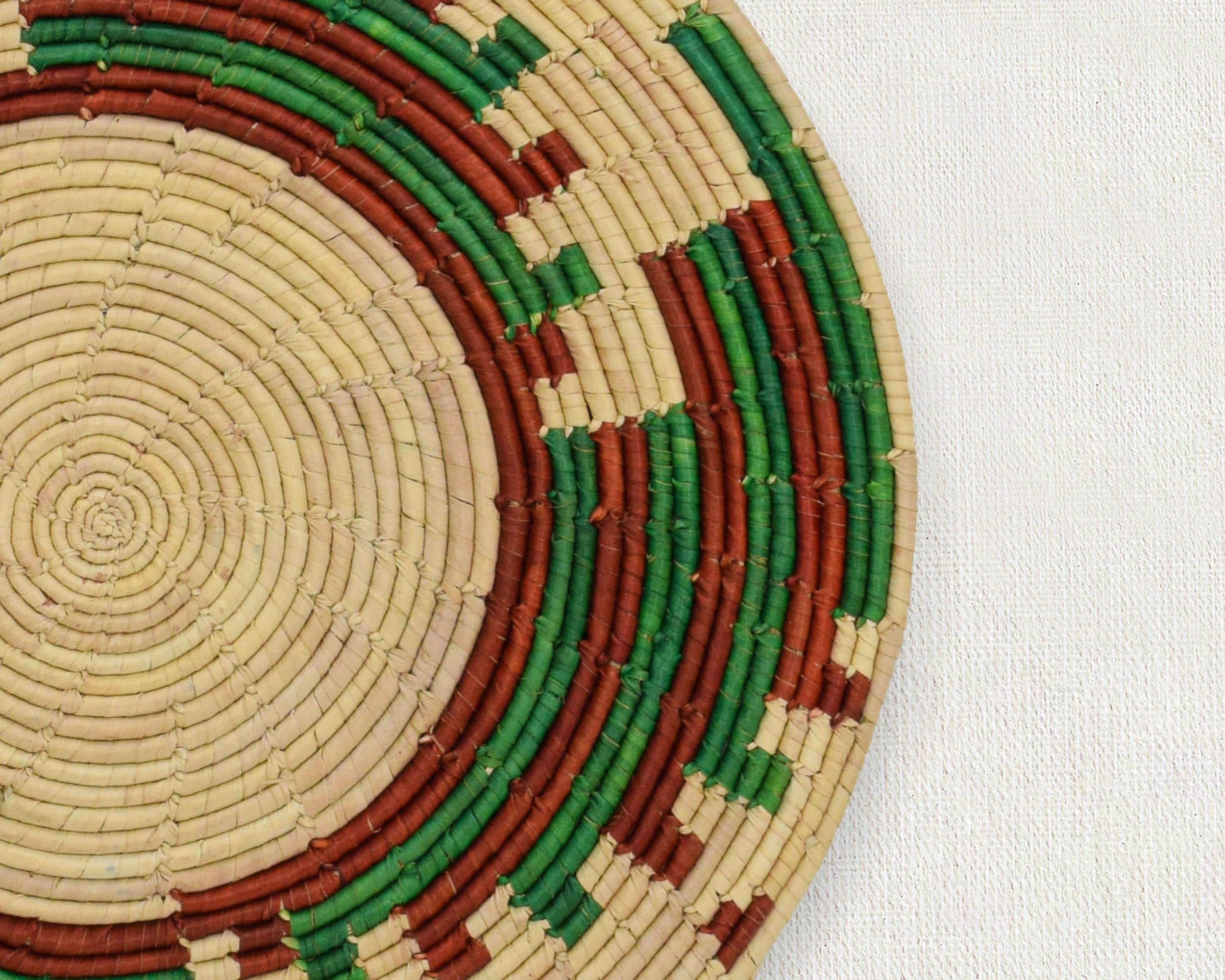 Emerald Fan Mat Wall Basket 14-inch MT-264-15