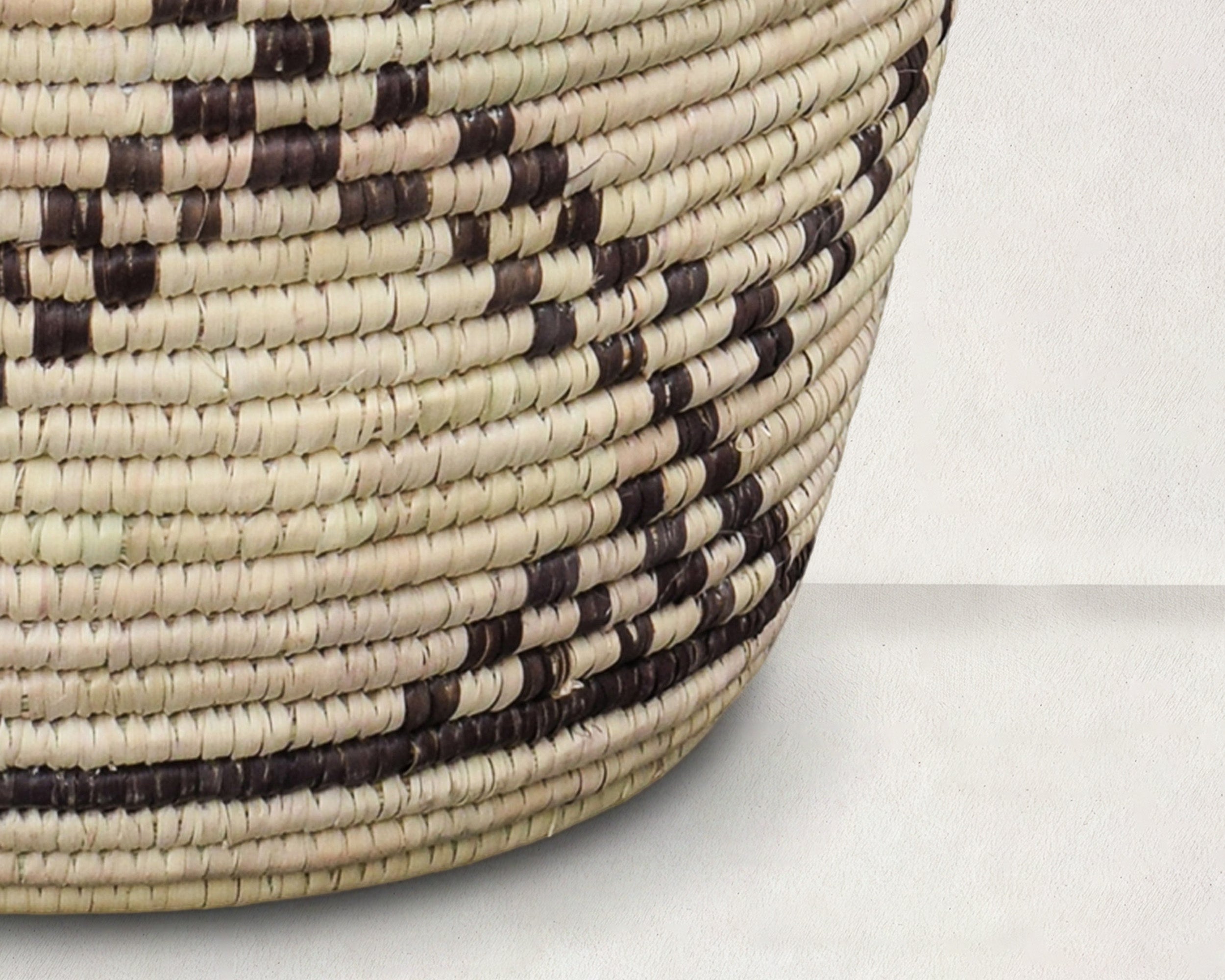 Dotted Wave Planter Basket