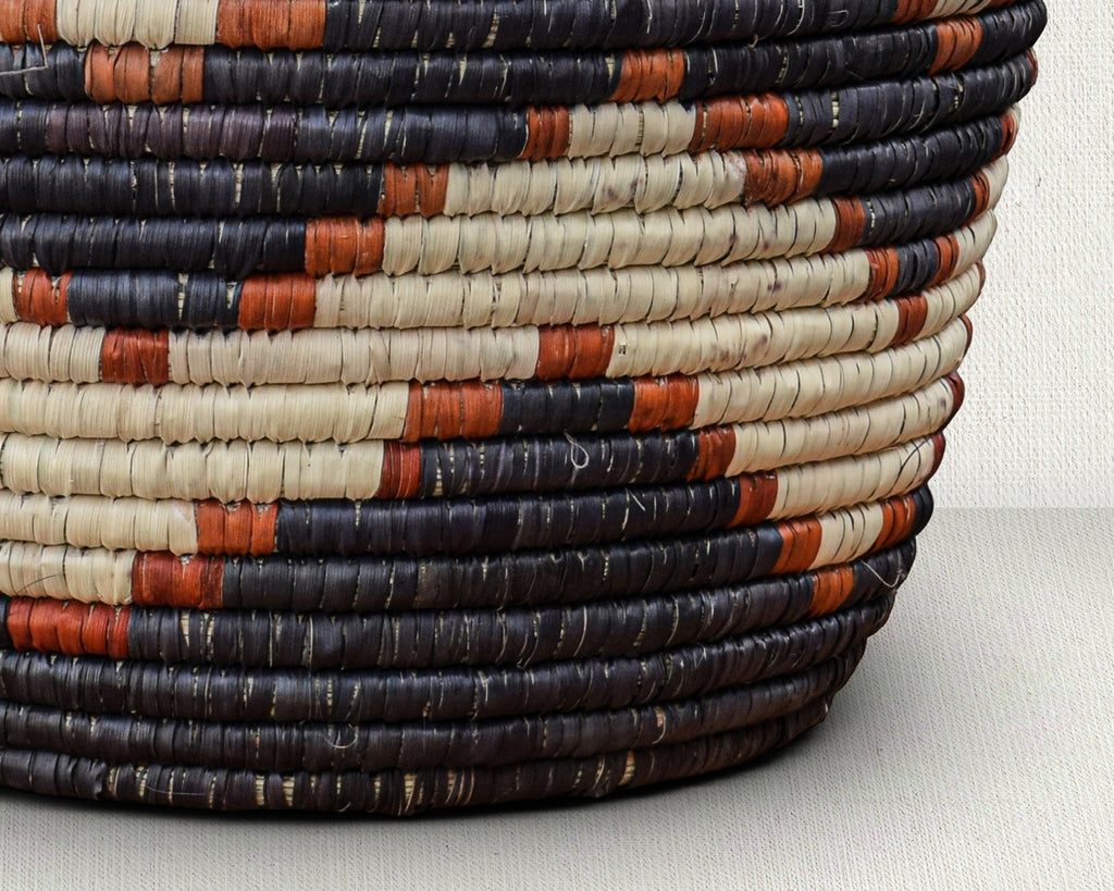 Black & Rust Kingra Planter Basket