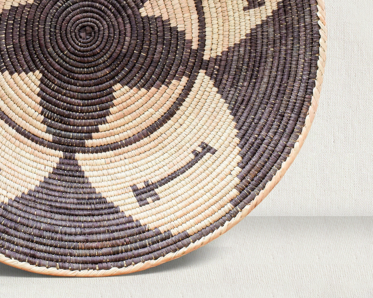 28" Dia Crimson Hound Statement Wall Basket