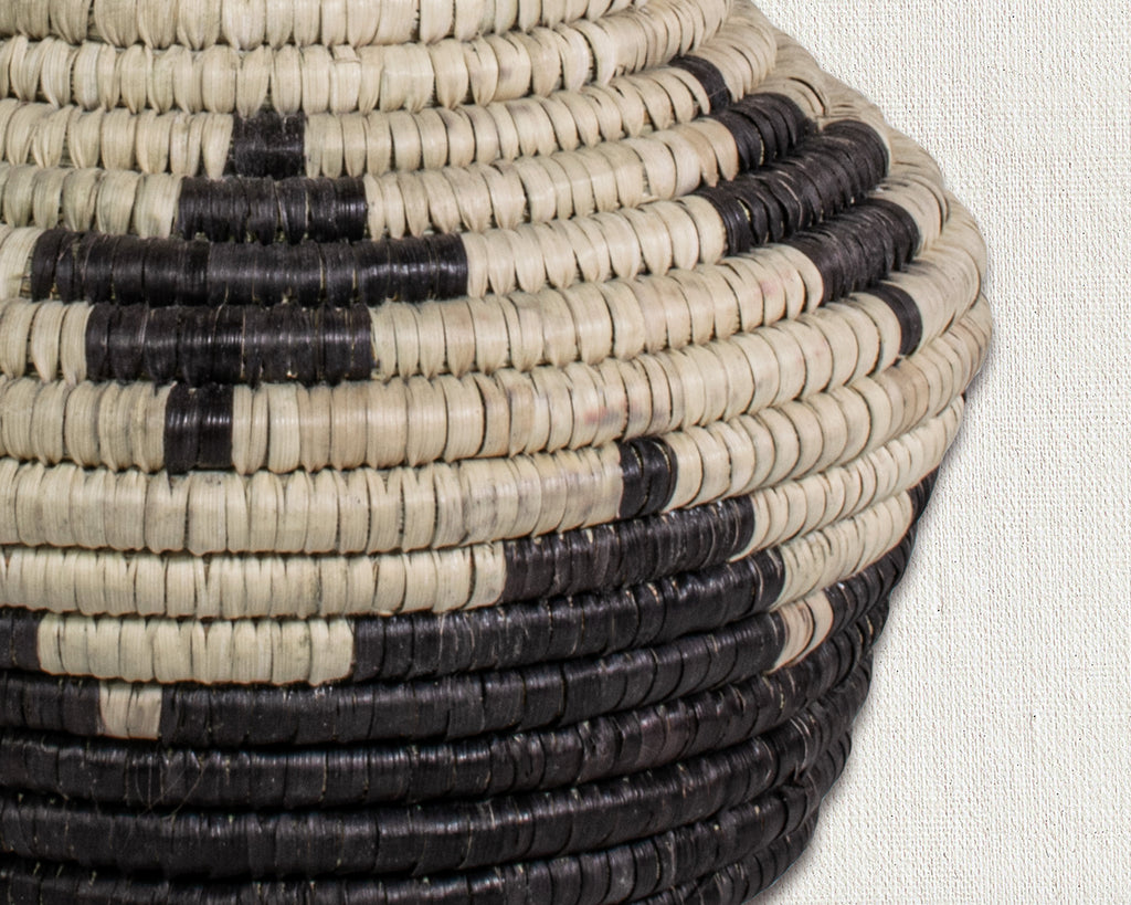 Black Medallion Vintage Potter Basket - PP-1118-8