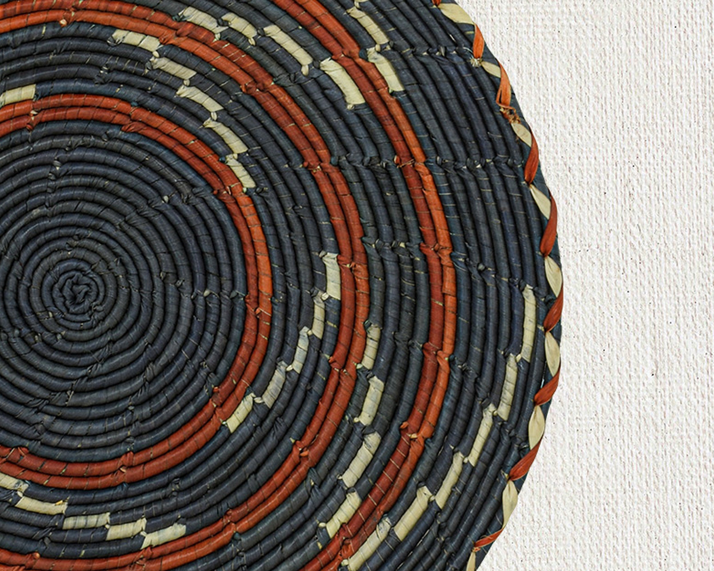 Black Wings Flat Basket 12-Inch PL-308-12 A