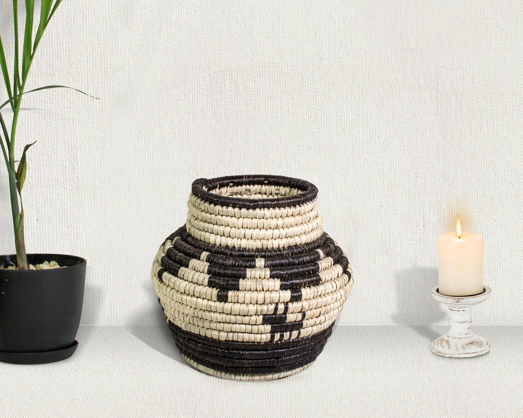 Black Dogs with Waves Vintage Potter Basket - PP-1119-8