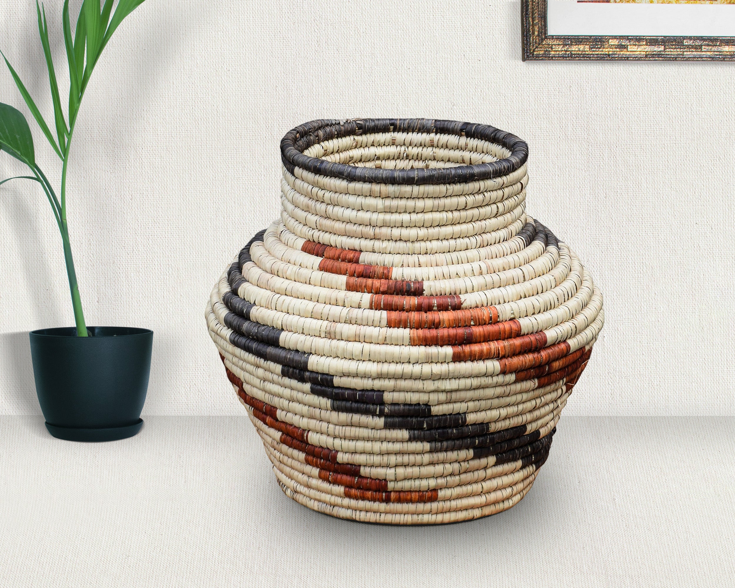 Diagonal Chevrons Potter Vase