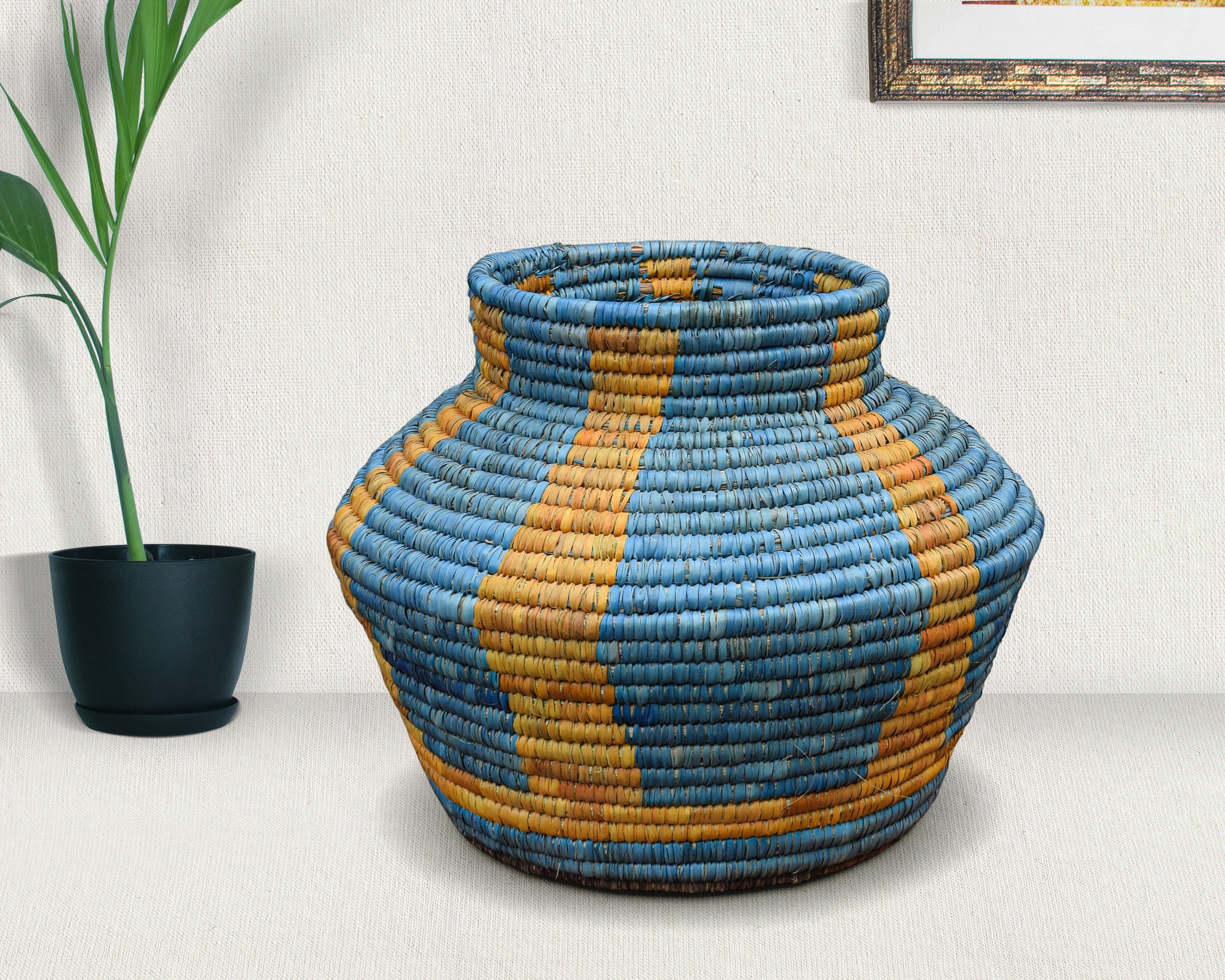 Periwinkle Amber Potter Vase
