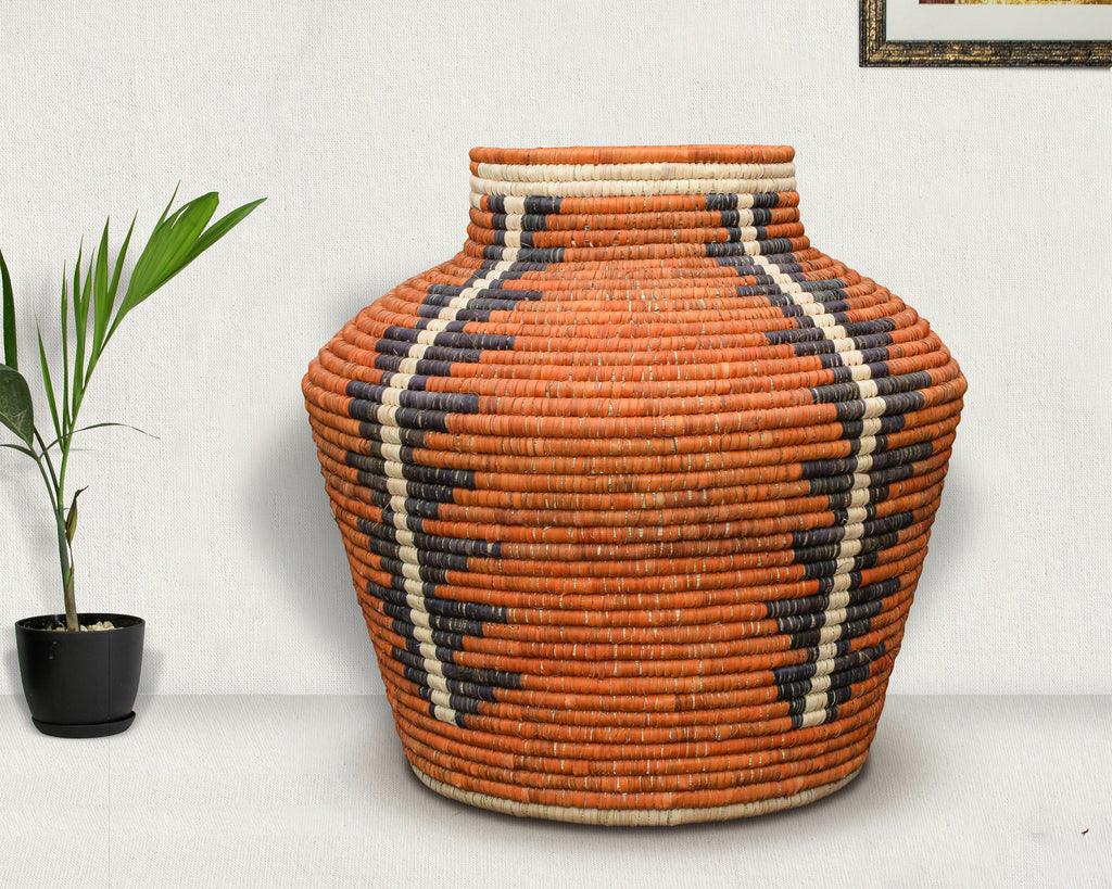 Diagonal Lightning Potter Vase