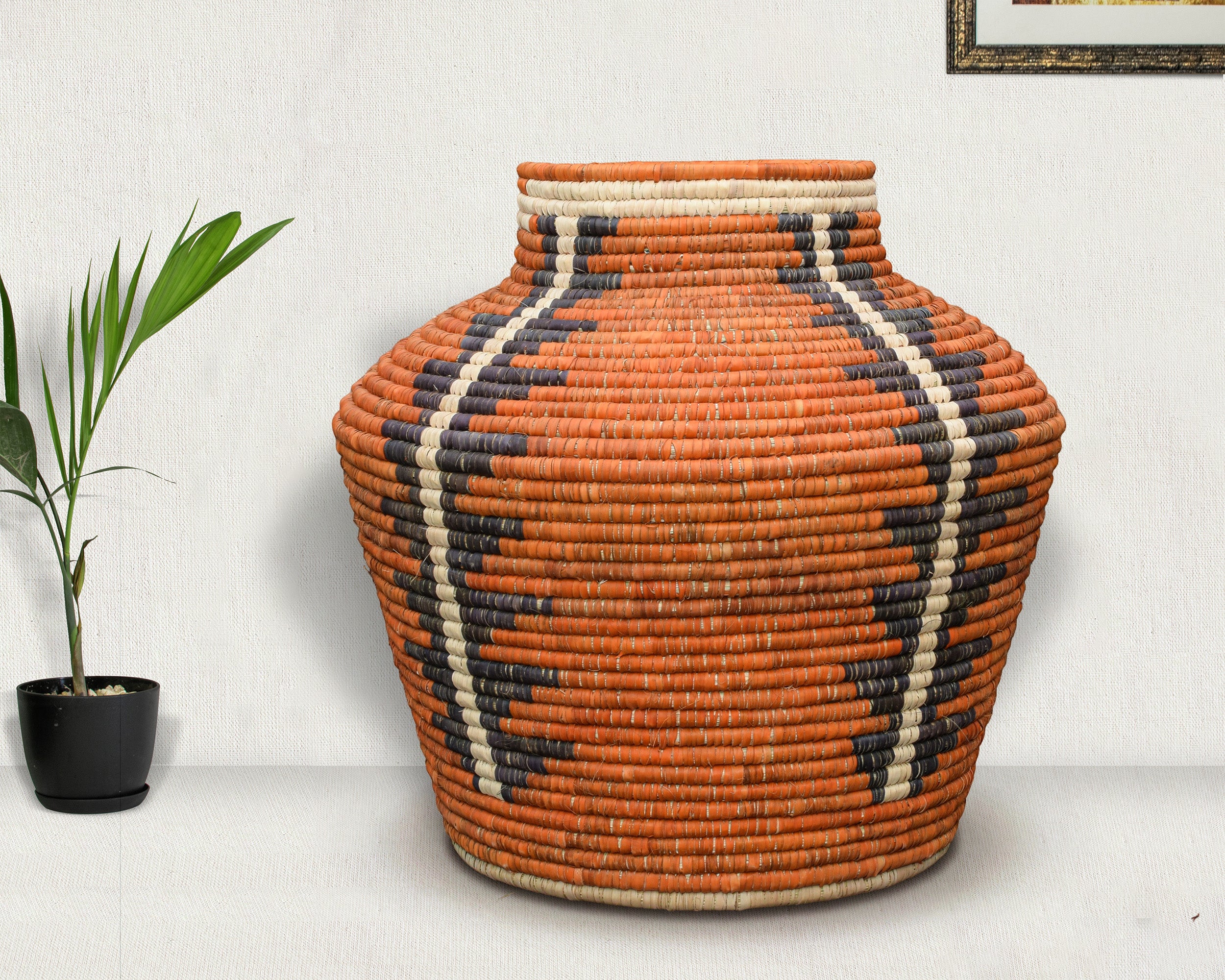 Diagonal Lightning Potter Vase
