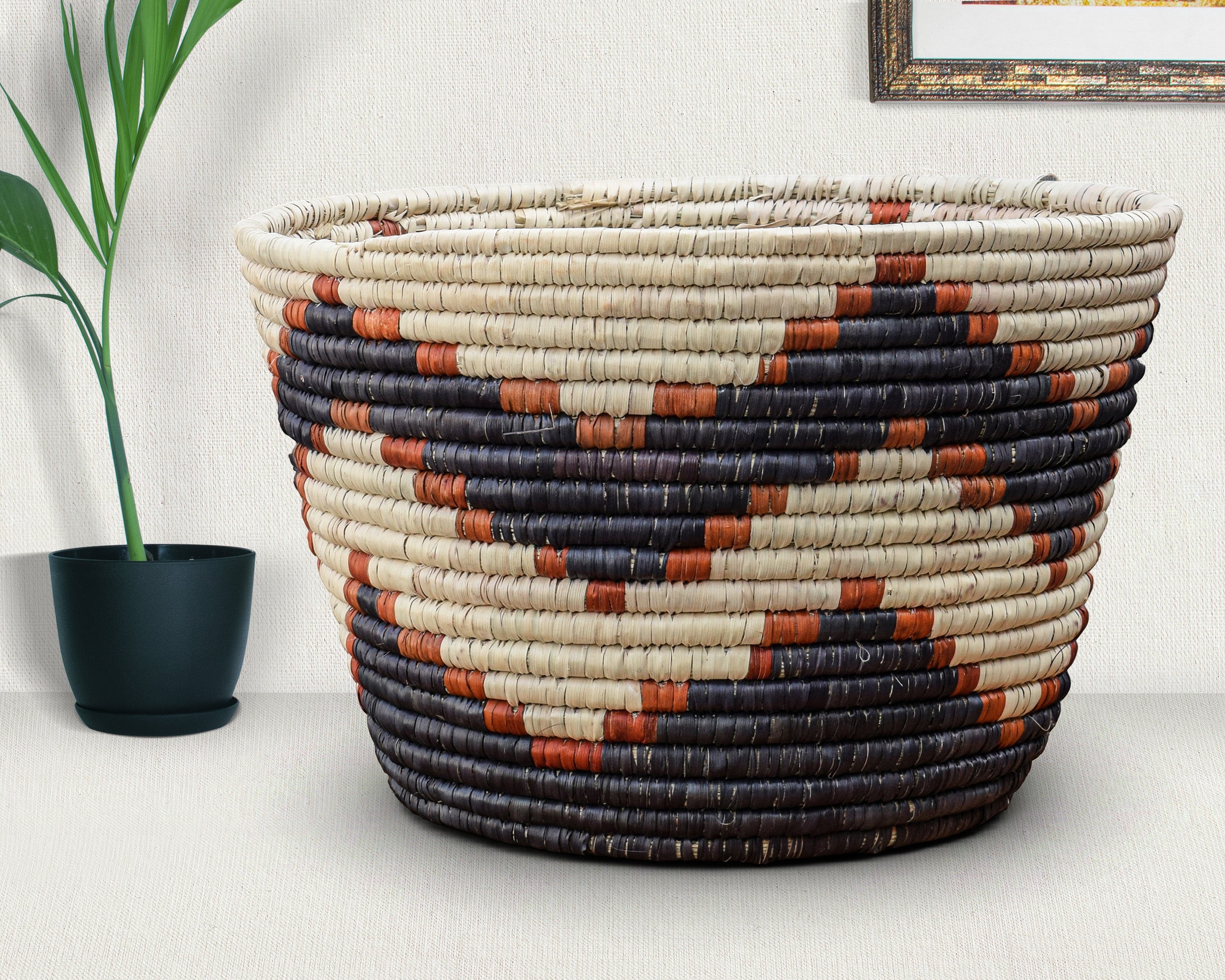 Black & Rust Kingra Planter Basket