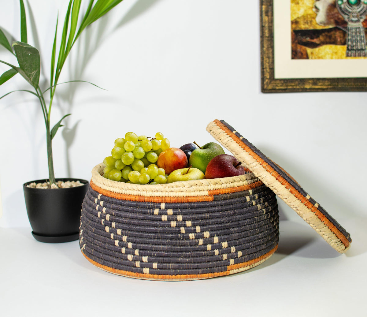 12" Dia Obsidian Swirl Lidded Basket