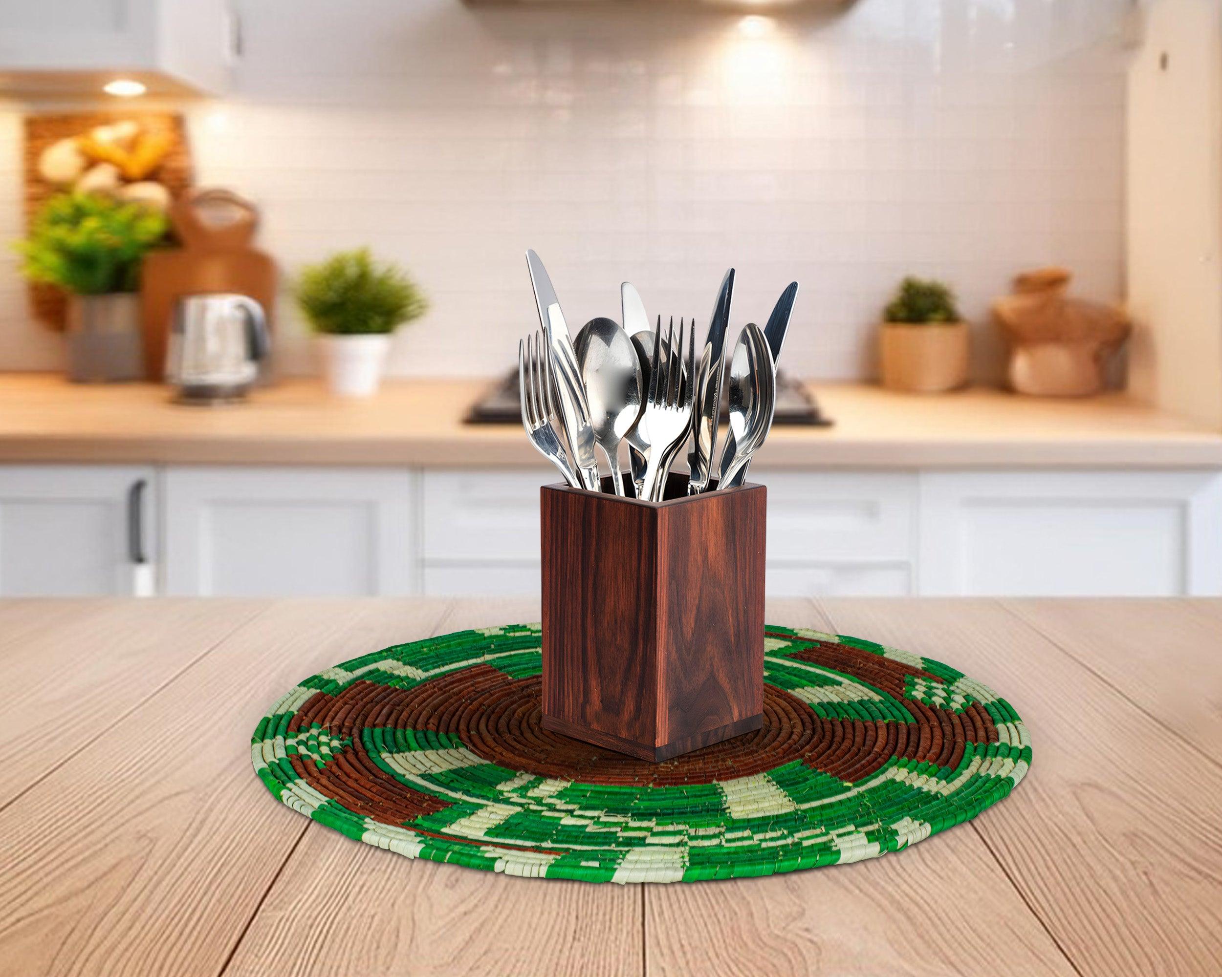 Green Apache Mat Wall Basket 14-inch MT-212-15