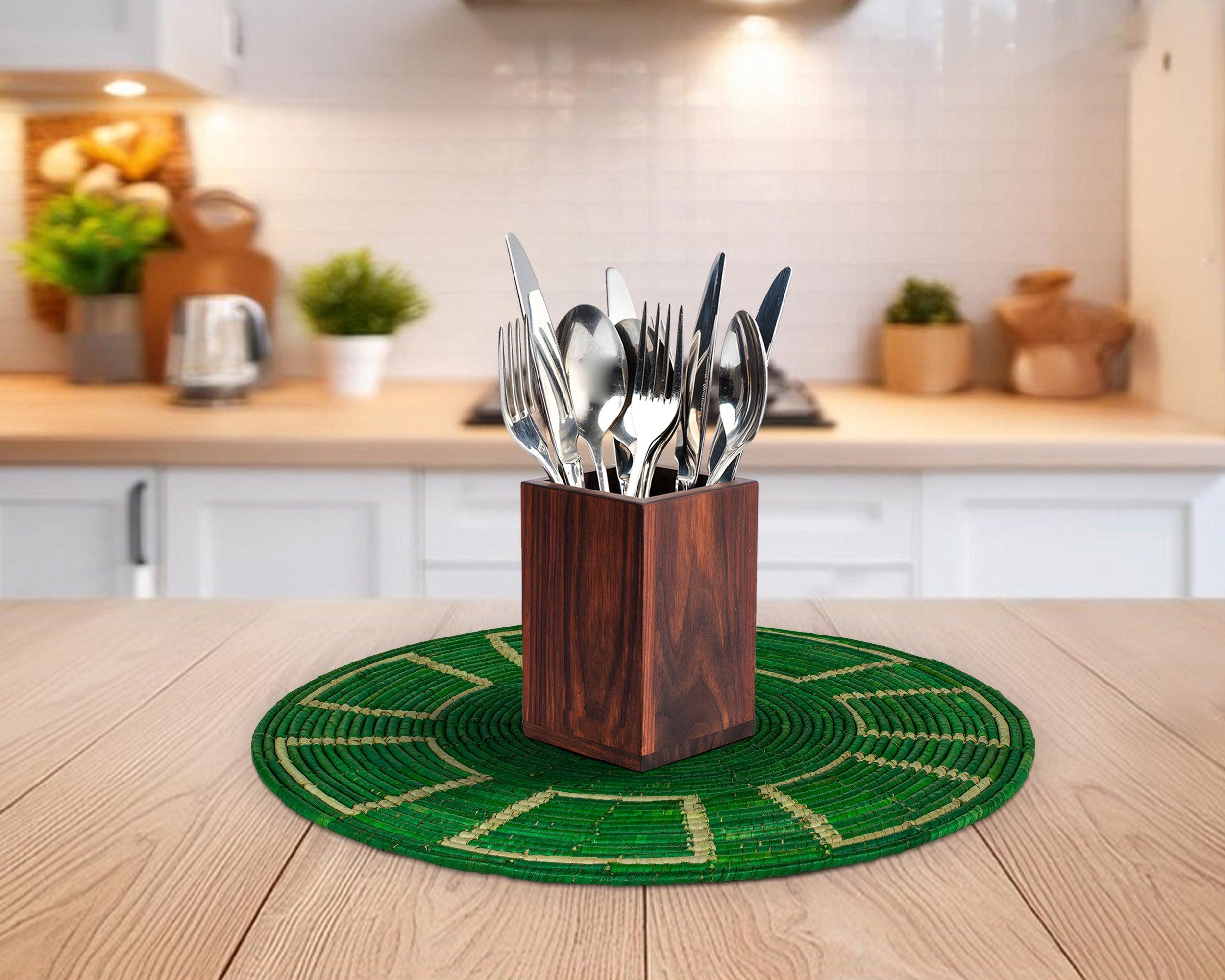 Green Mesa Mat Wall Basket 14-inch MT-211-15