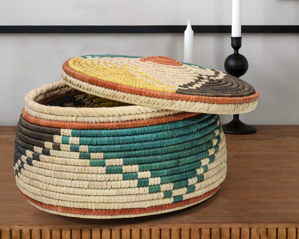 Tri-Leaf Lidded Basket