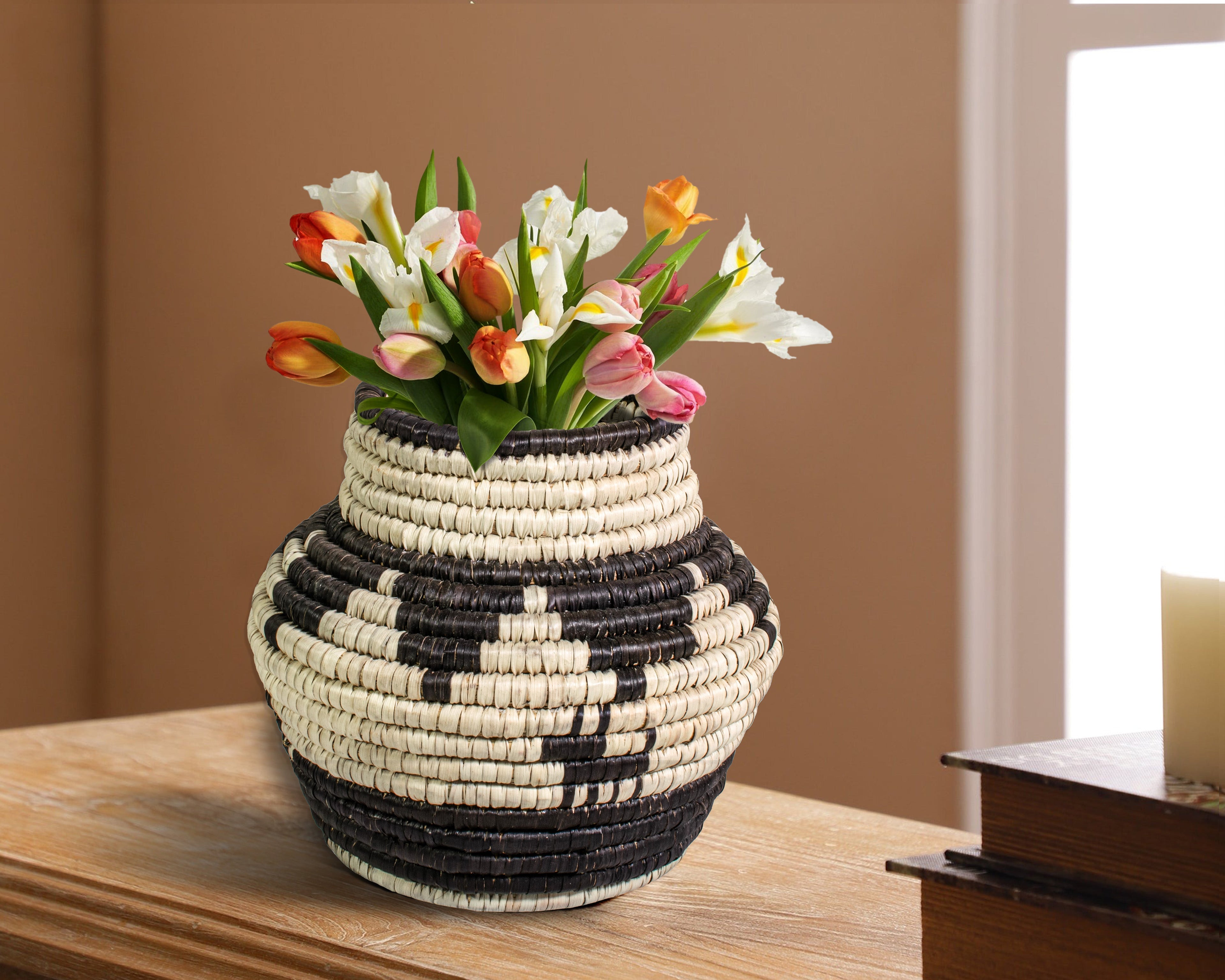 Black Dogs with Waves Vintage Potter Basket - PP-1119-8