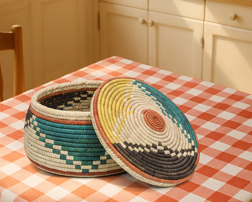 Tri-Leaf Lidded Basket