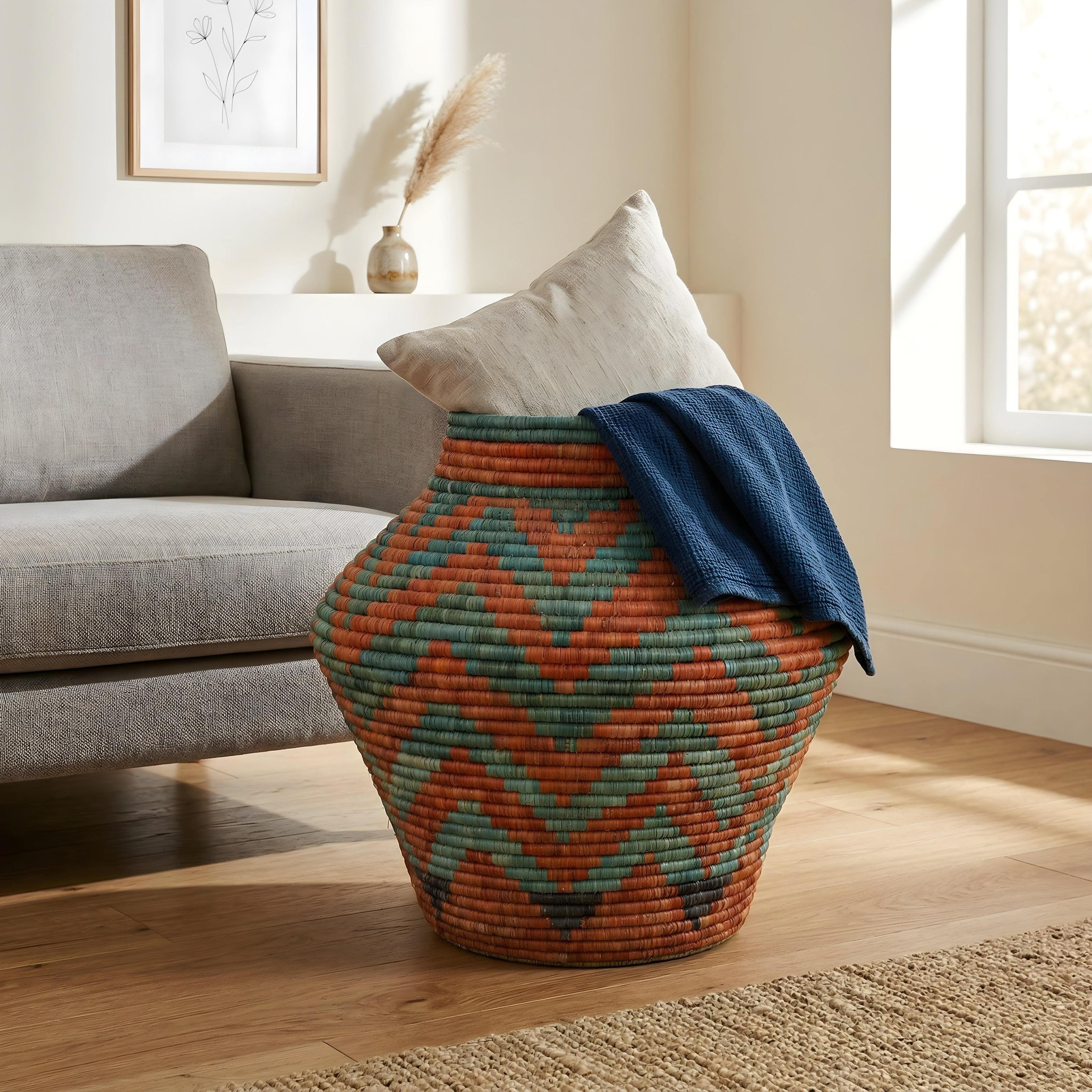 Equal Diamond Potter Vase