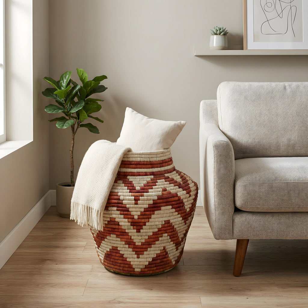 Cream Terracotta Diamond Potter Vase