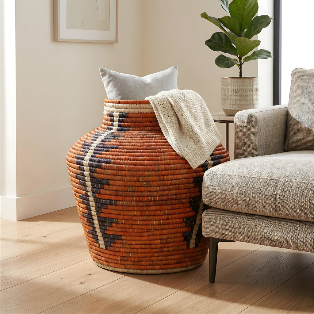 Diagonal Lightning Potter Vase