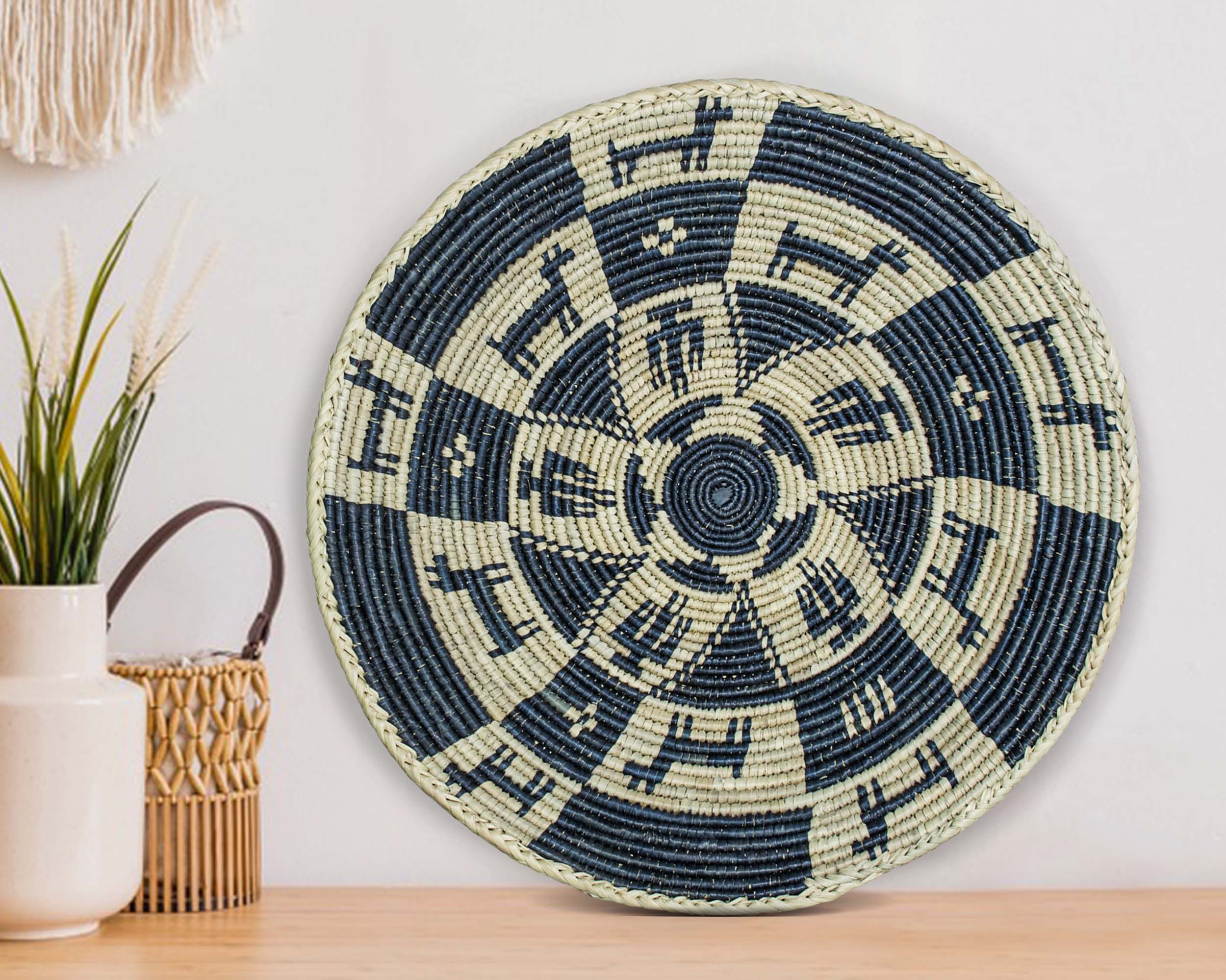 Hózhó Black Wall Basket 14-inch BSK-119-15