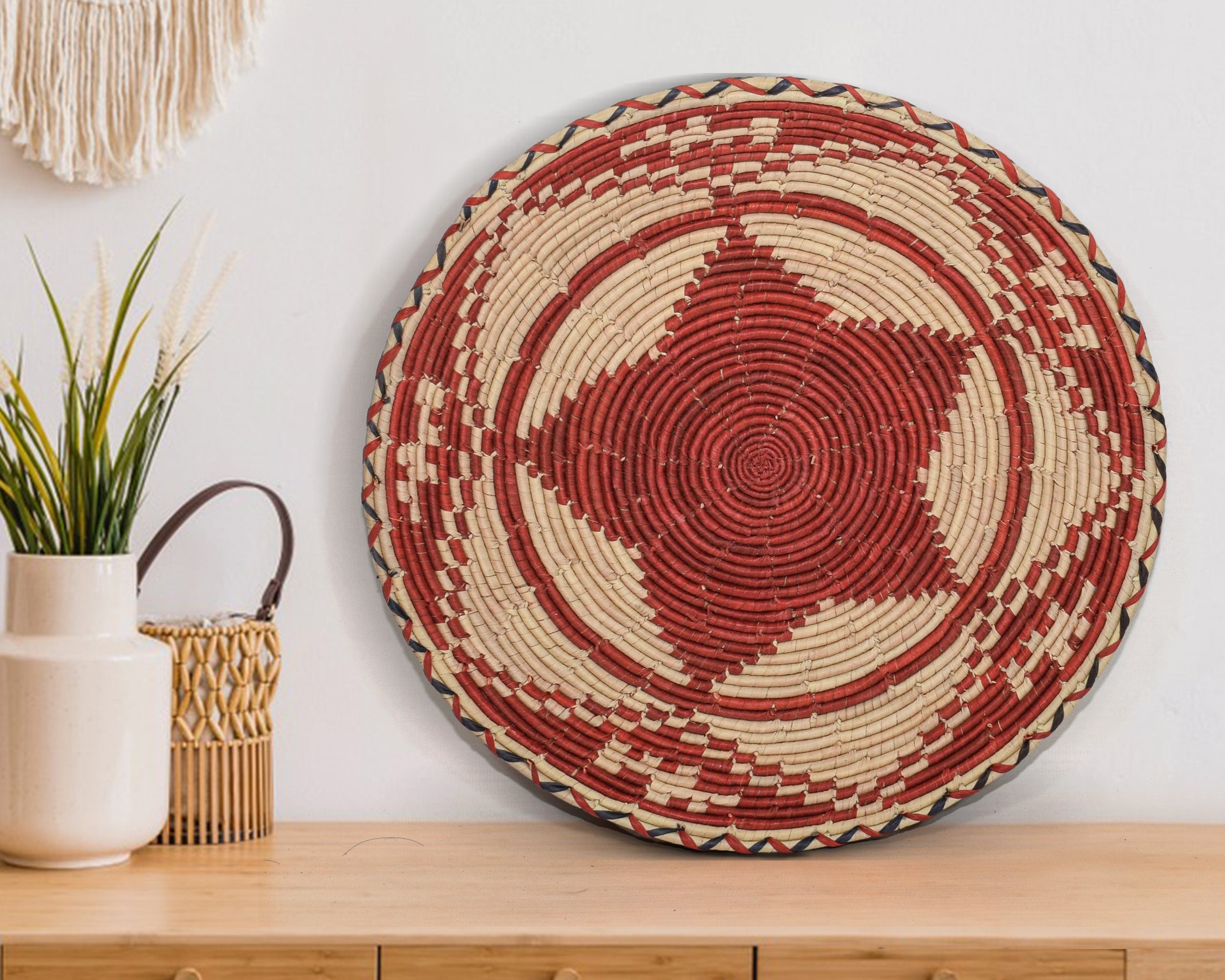 Dogs Orbit Flat Basket 12-inch