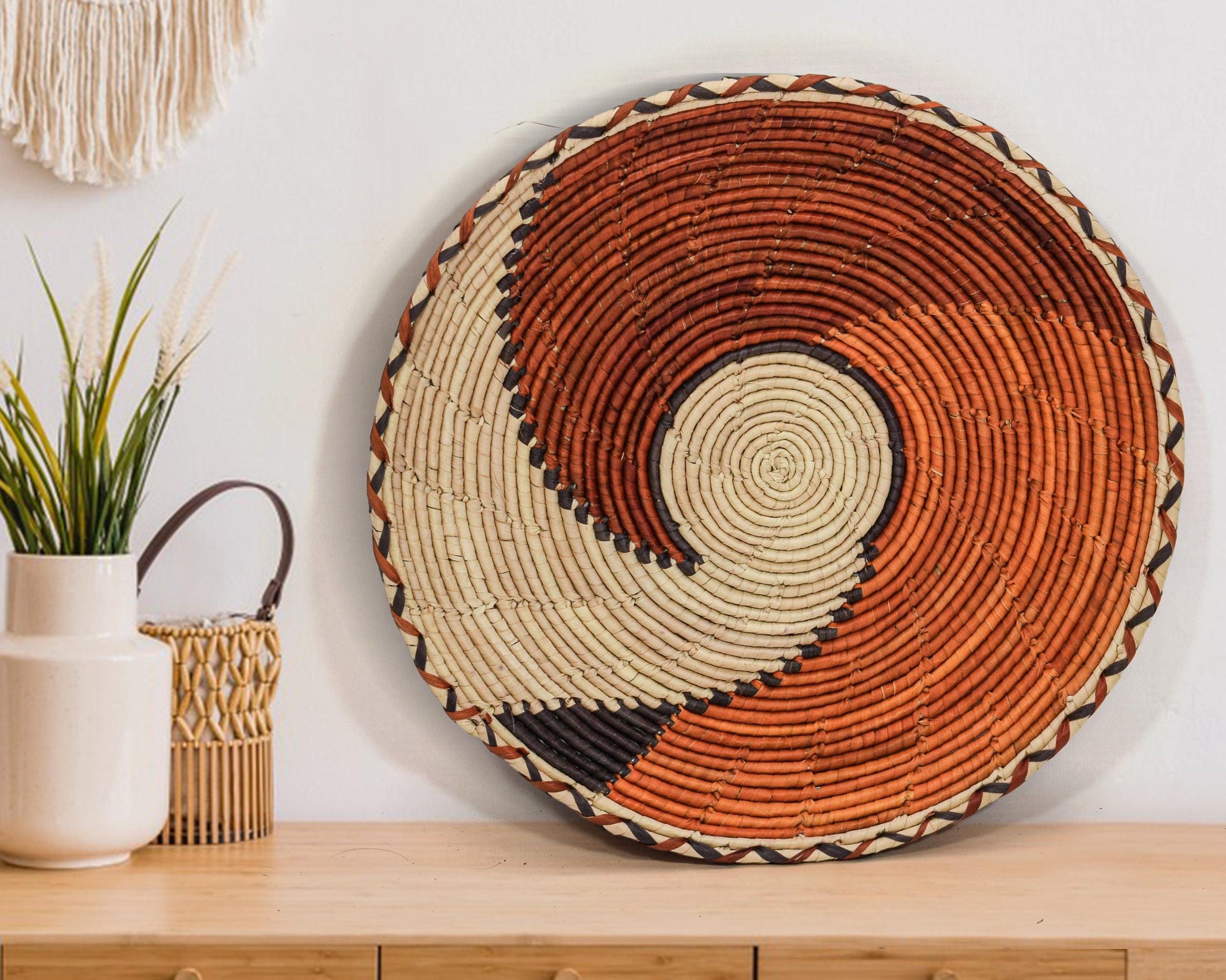 Tangy Swirl Flat Basket 12-inch