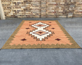 Arizona Two Hills Large Southwestern-Inspired Wool Dhurrie - 8x10 ft