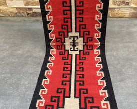 Red Mesa Flatweave Runner Rug – 2.5x10 ft