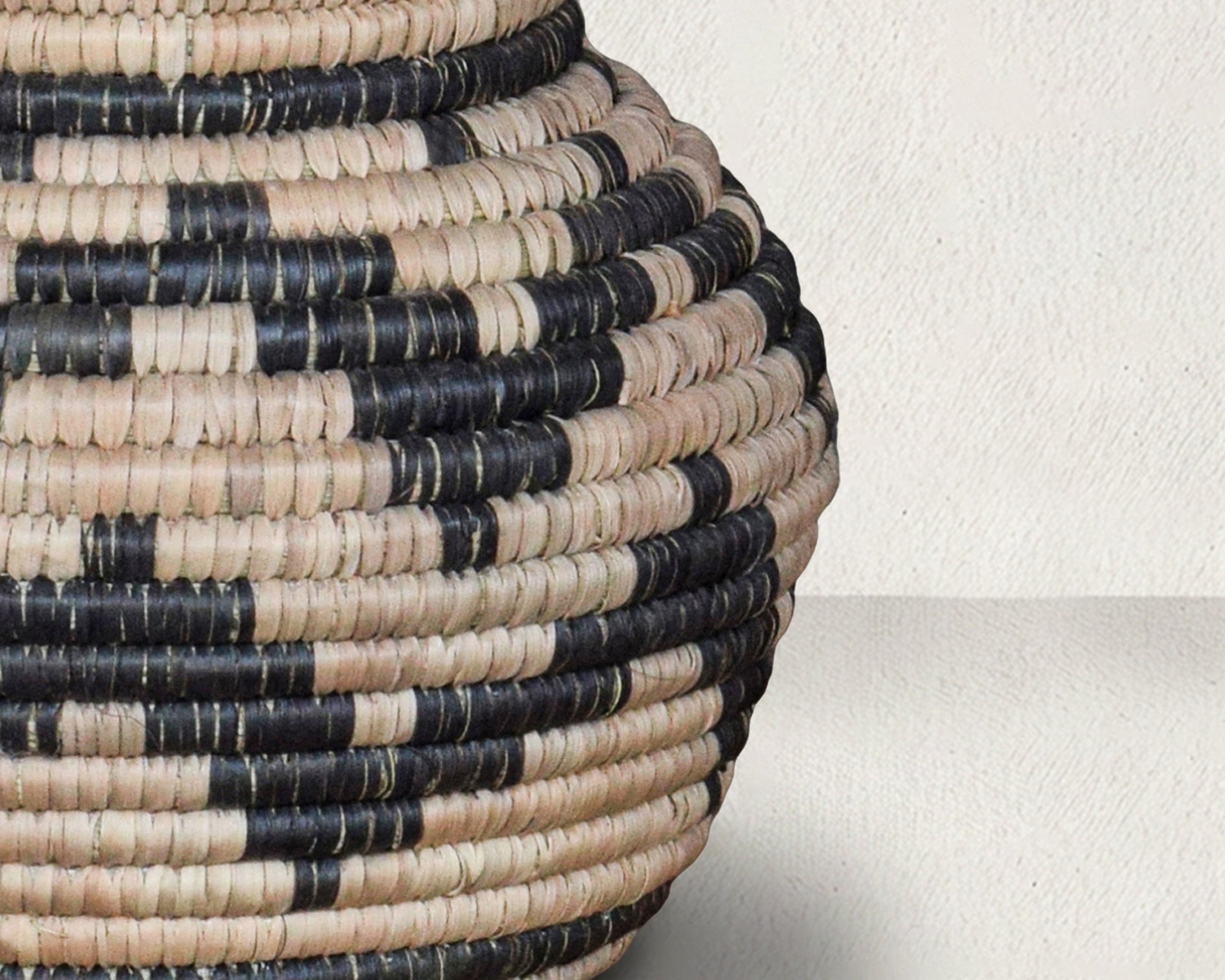 Black Waves Coiled Vase