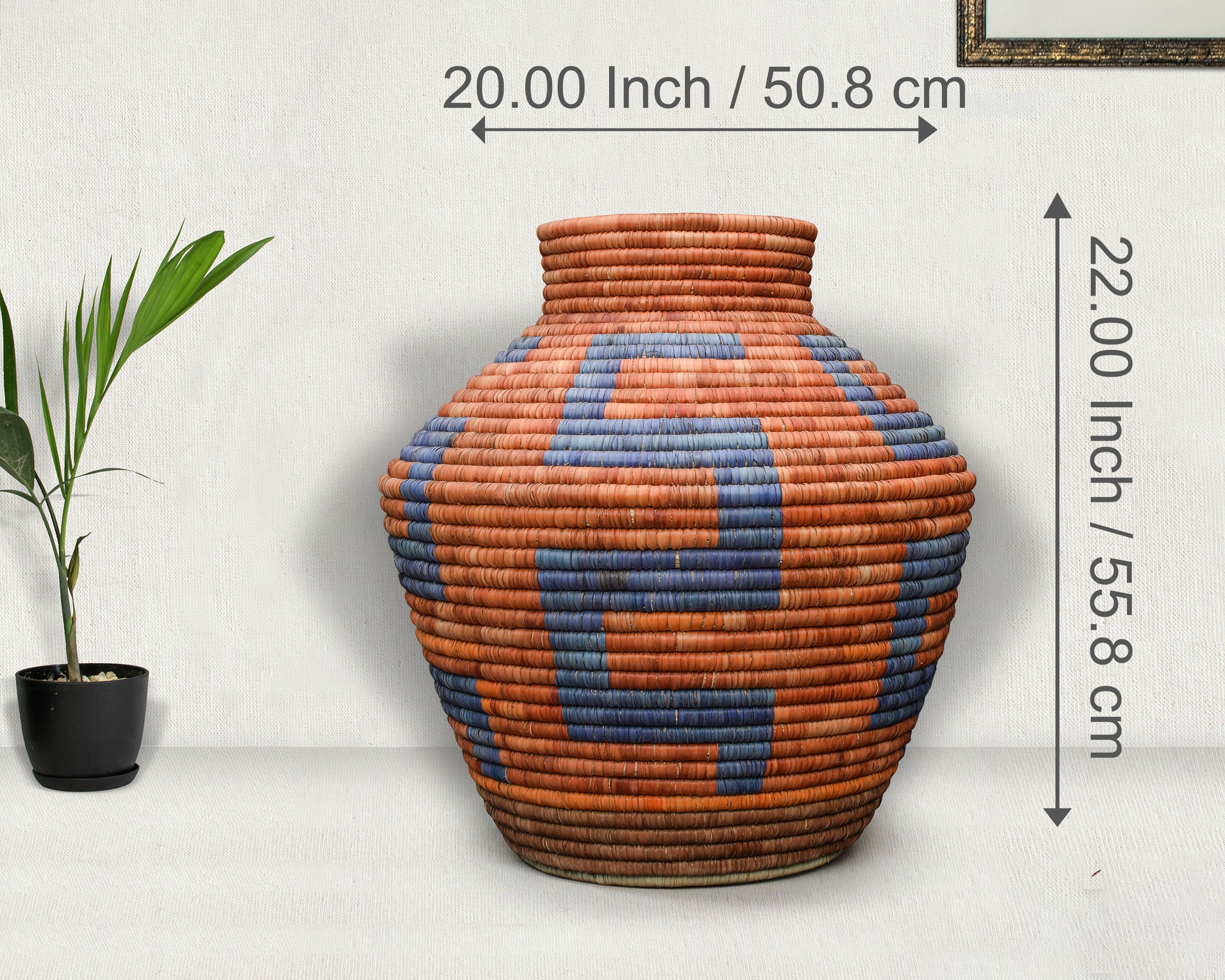 Periwinkle Diamond Potter Vase