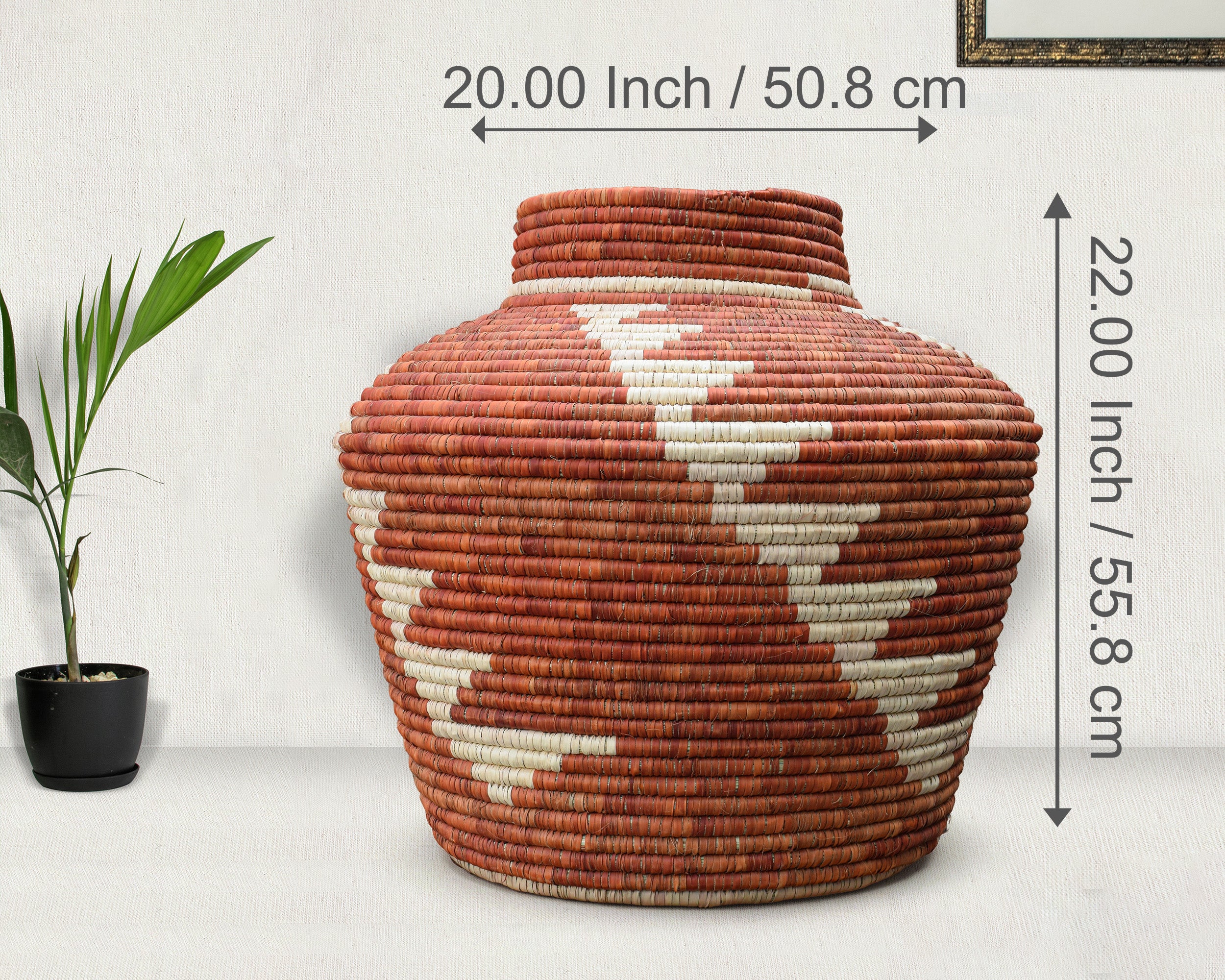 Feather Pattern Potter Vase