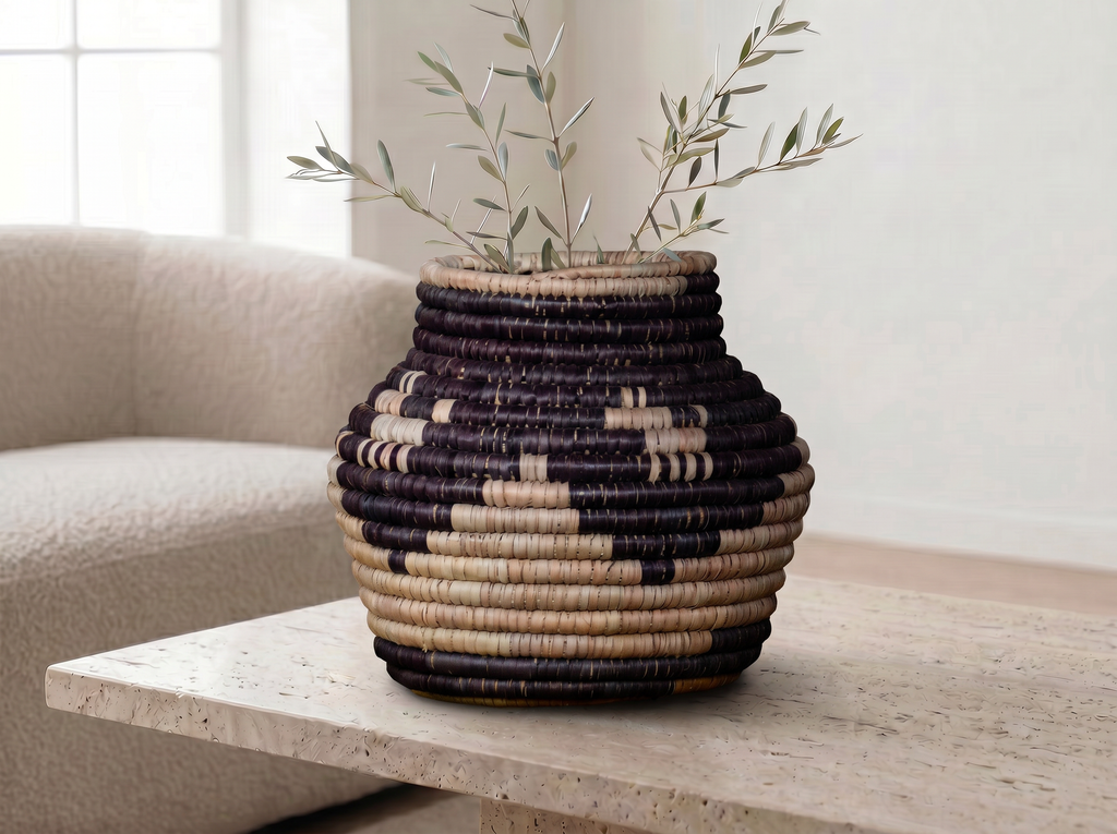 Kingra Hound Coiled Vase