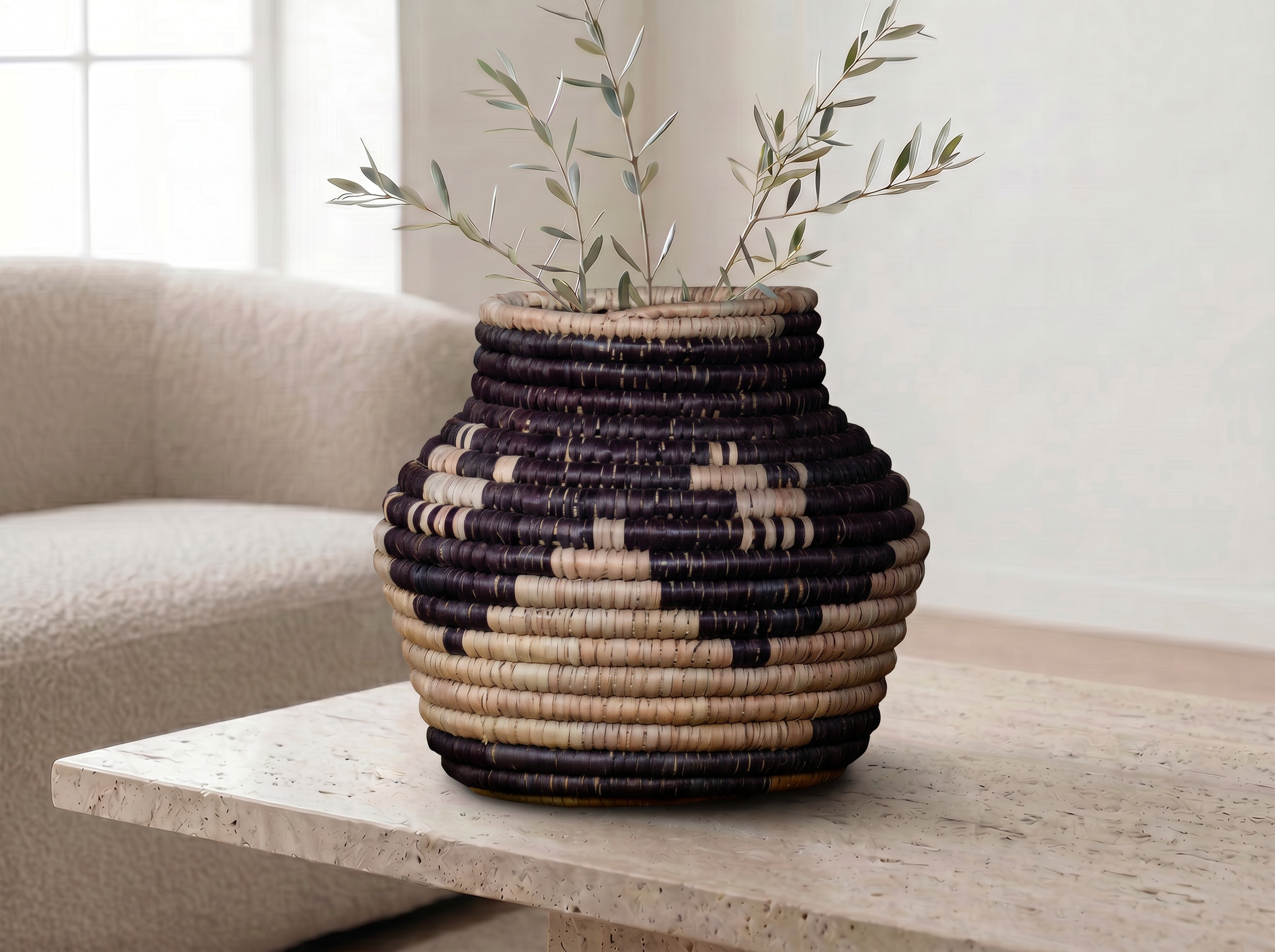 Kingra Hound Coiled Vase