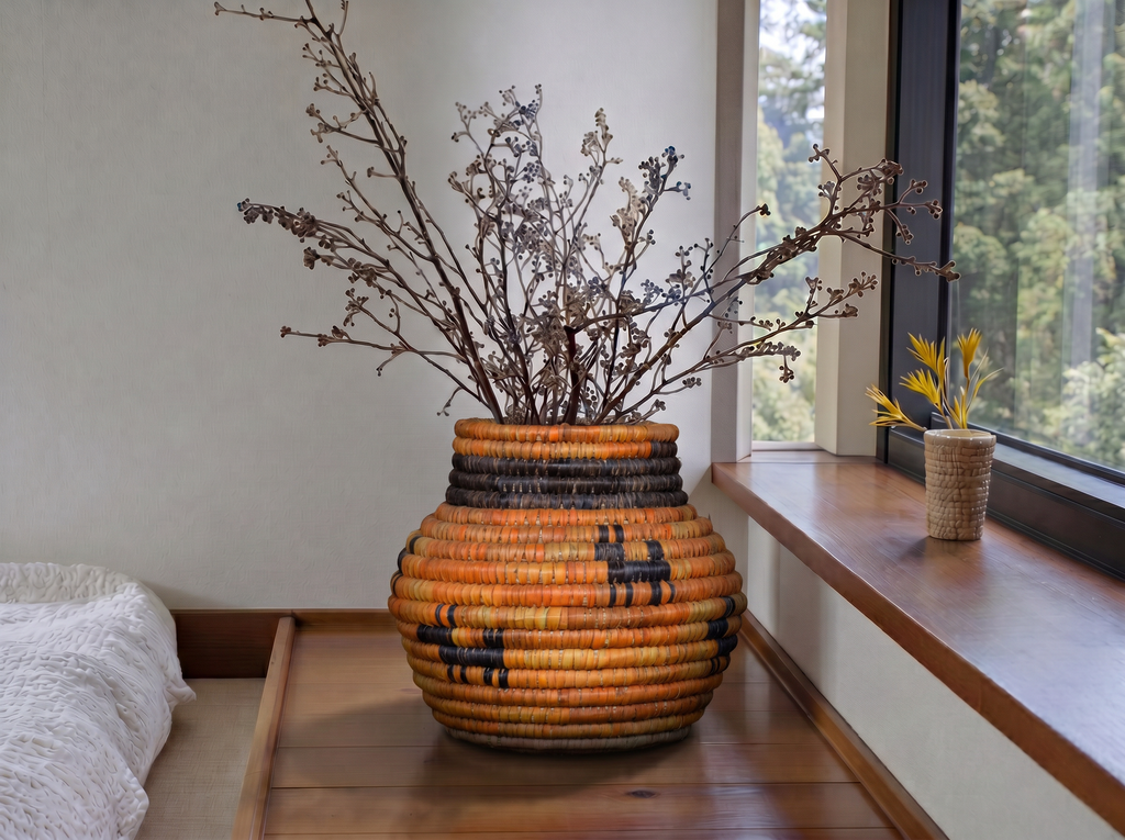 Amber Dogs Coiled Vase