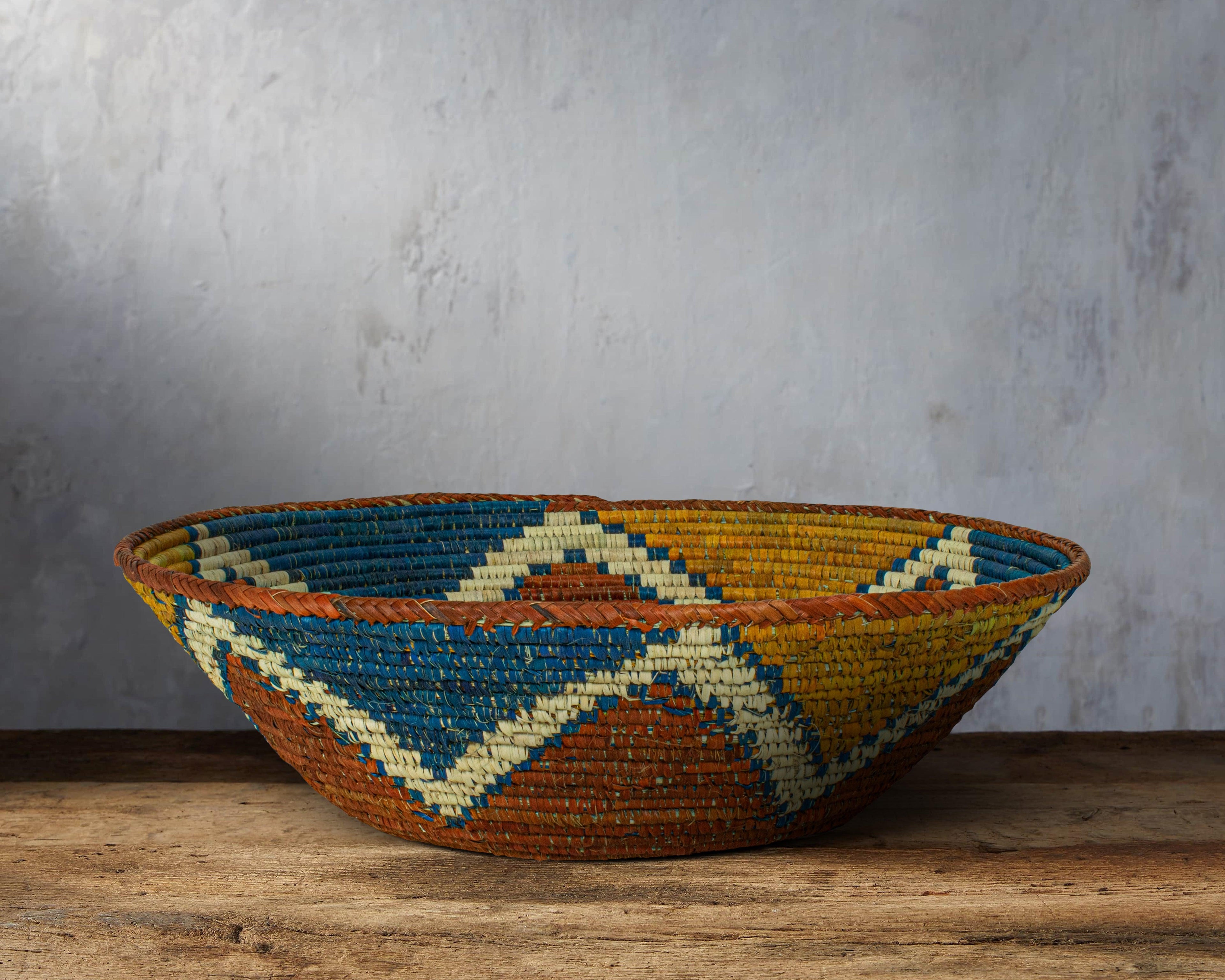 Sahara Star Deep Bowl 16-inch DB-717-16