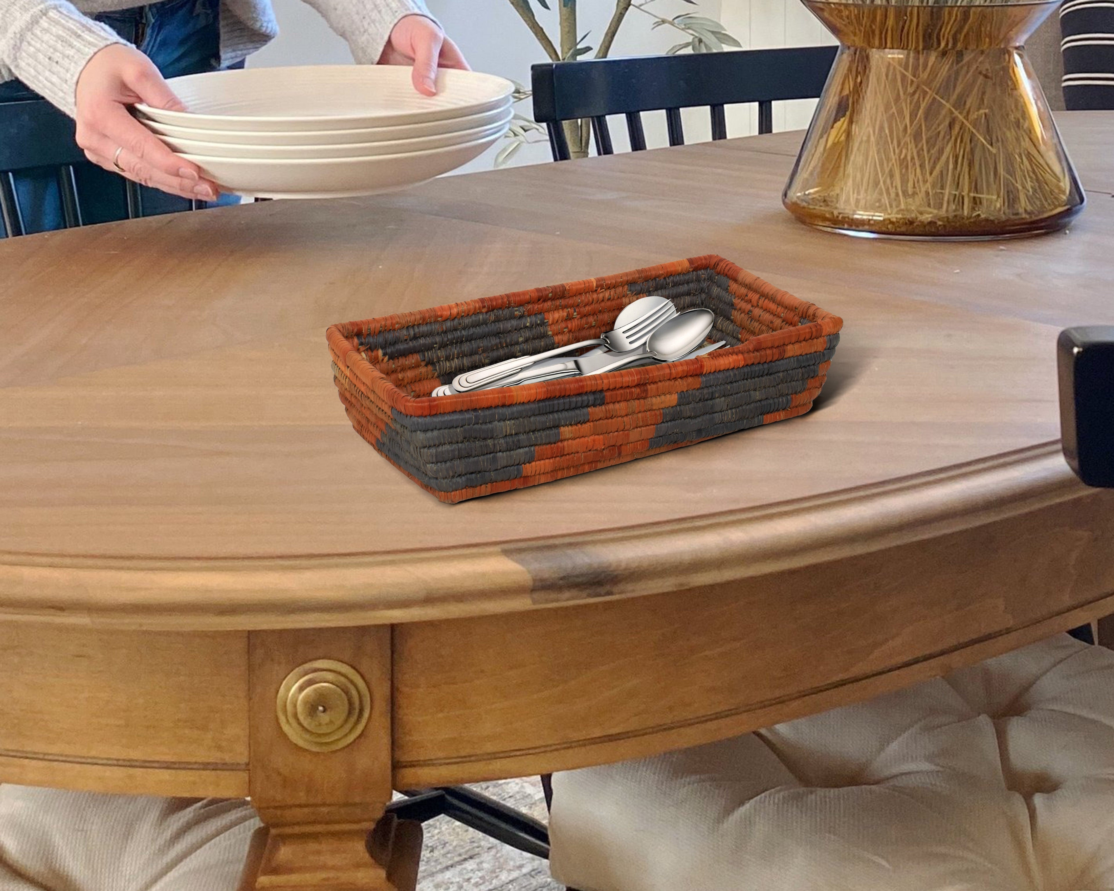 Waves Black Woven Spoon Basket SB-1703-10