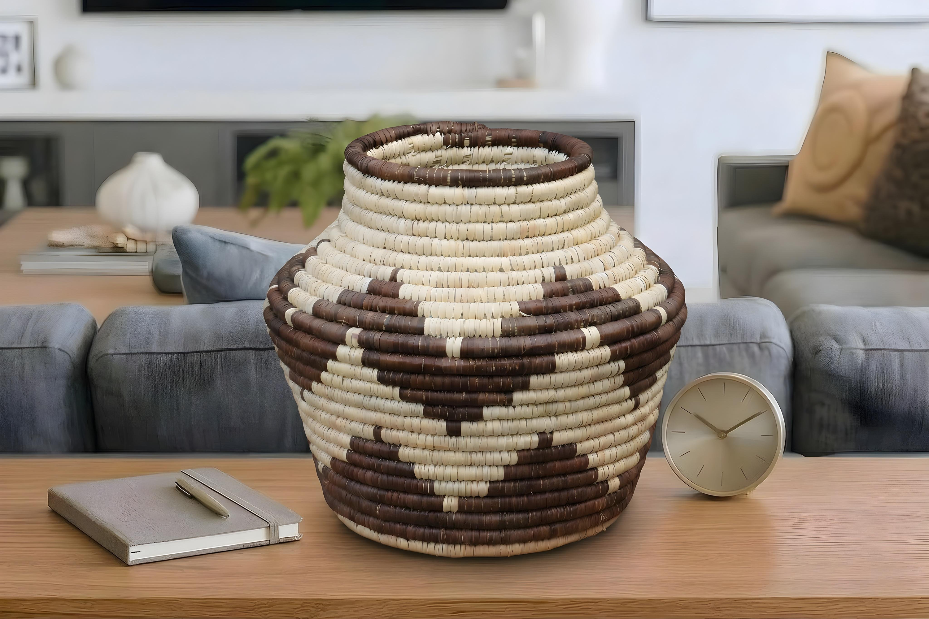 Chocolate Brown Diamond Potter Basket