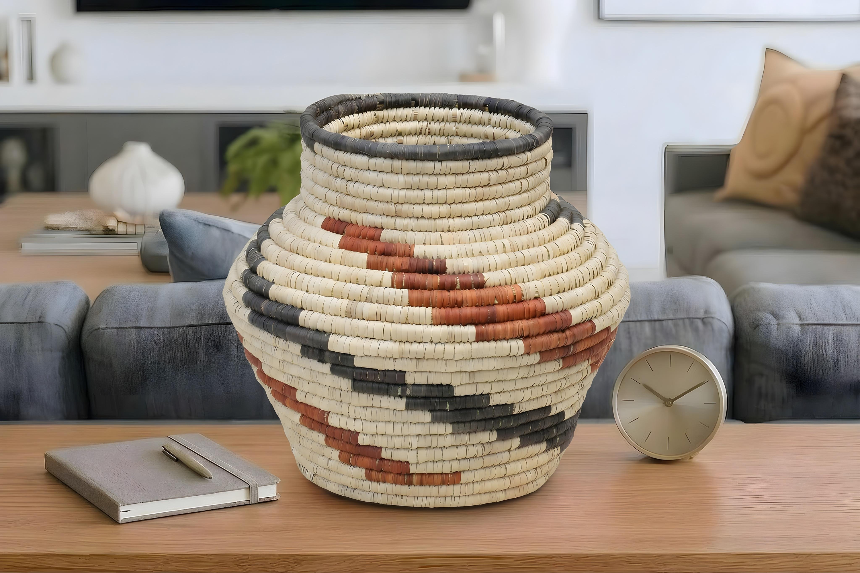Diagonal Chevrons Potter Vase