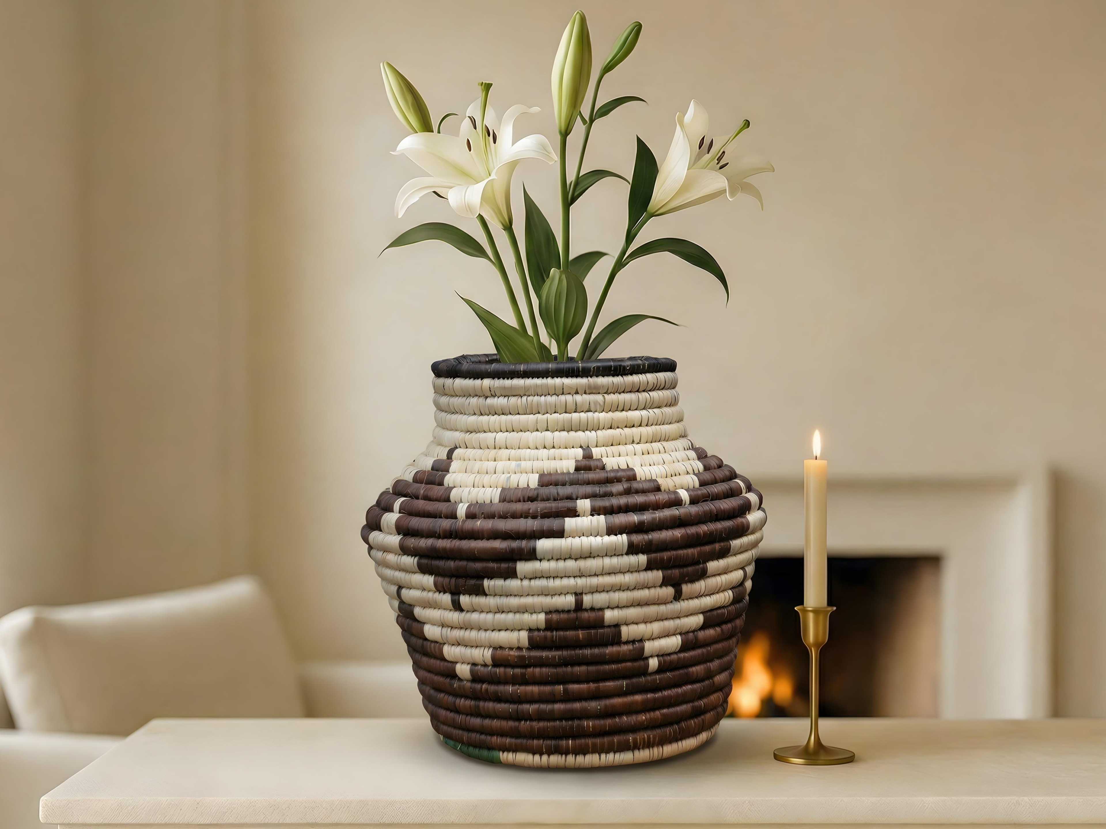 Chocolate Brown Diamond Potter Basket
